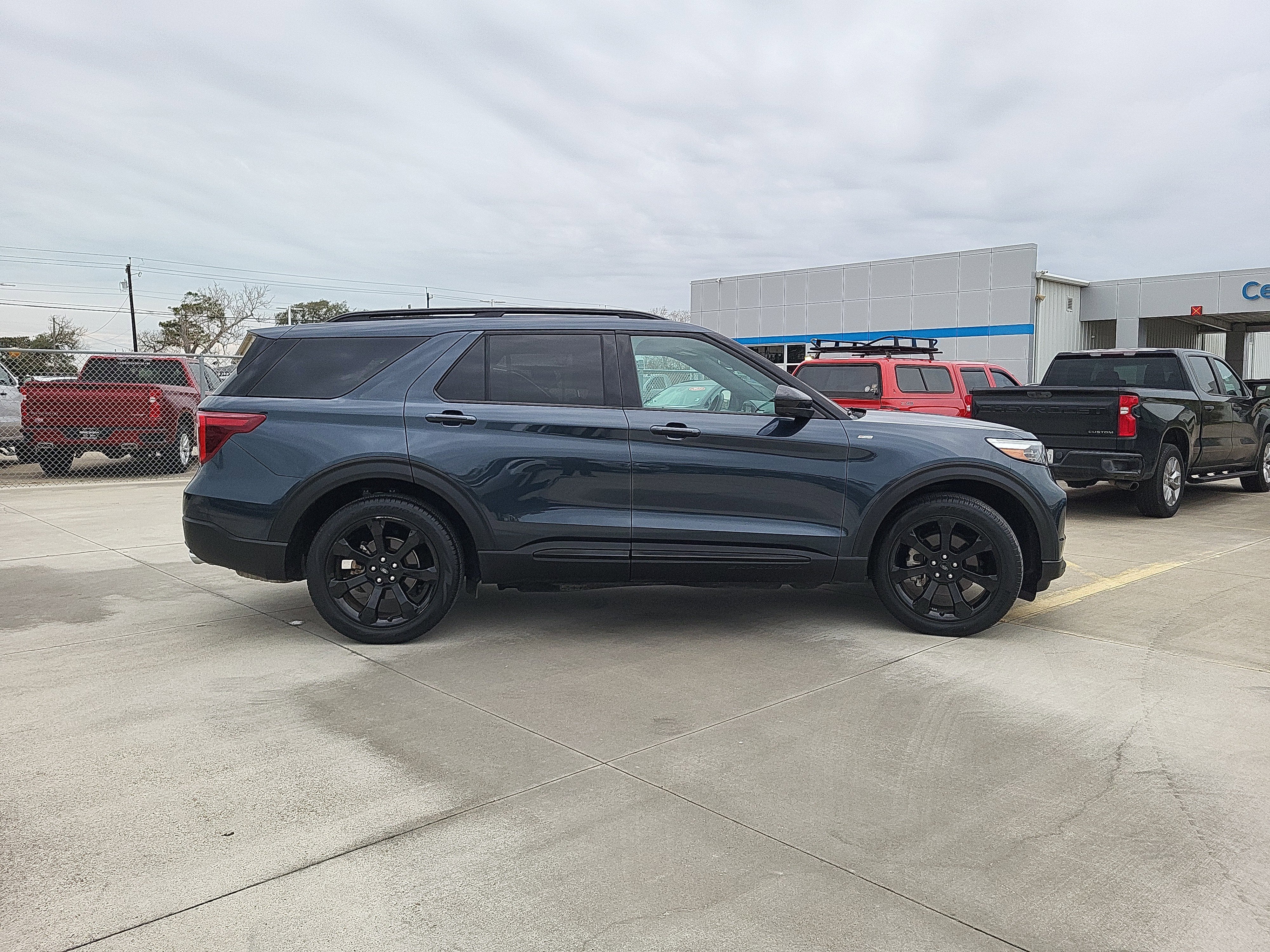 2023 Ford Explorer ST-Line