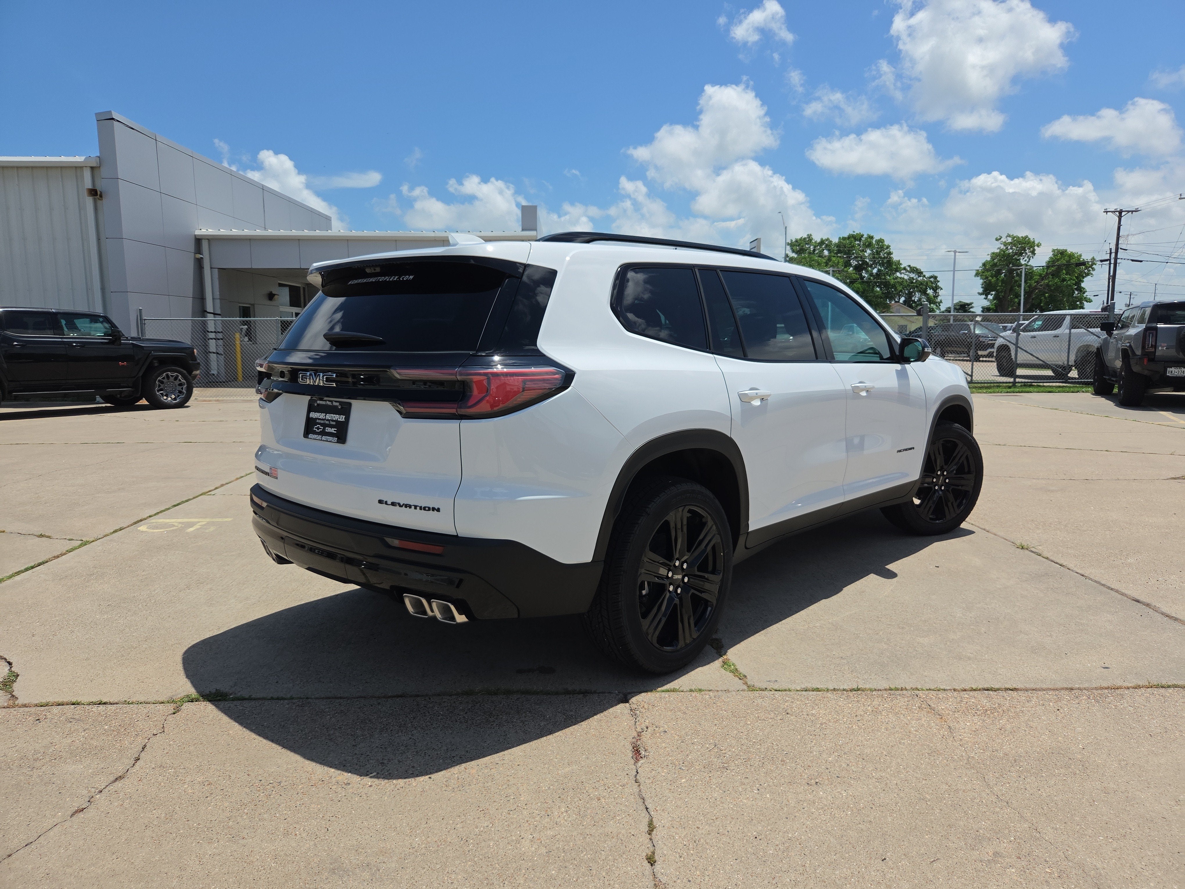 2026 GMC Acadia Elevation