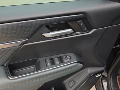2024 GMC Acadia AT4