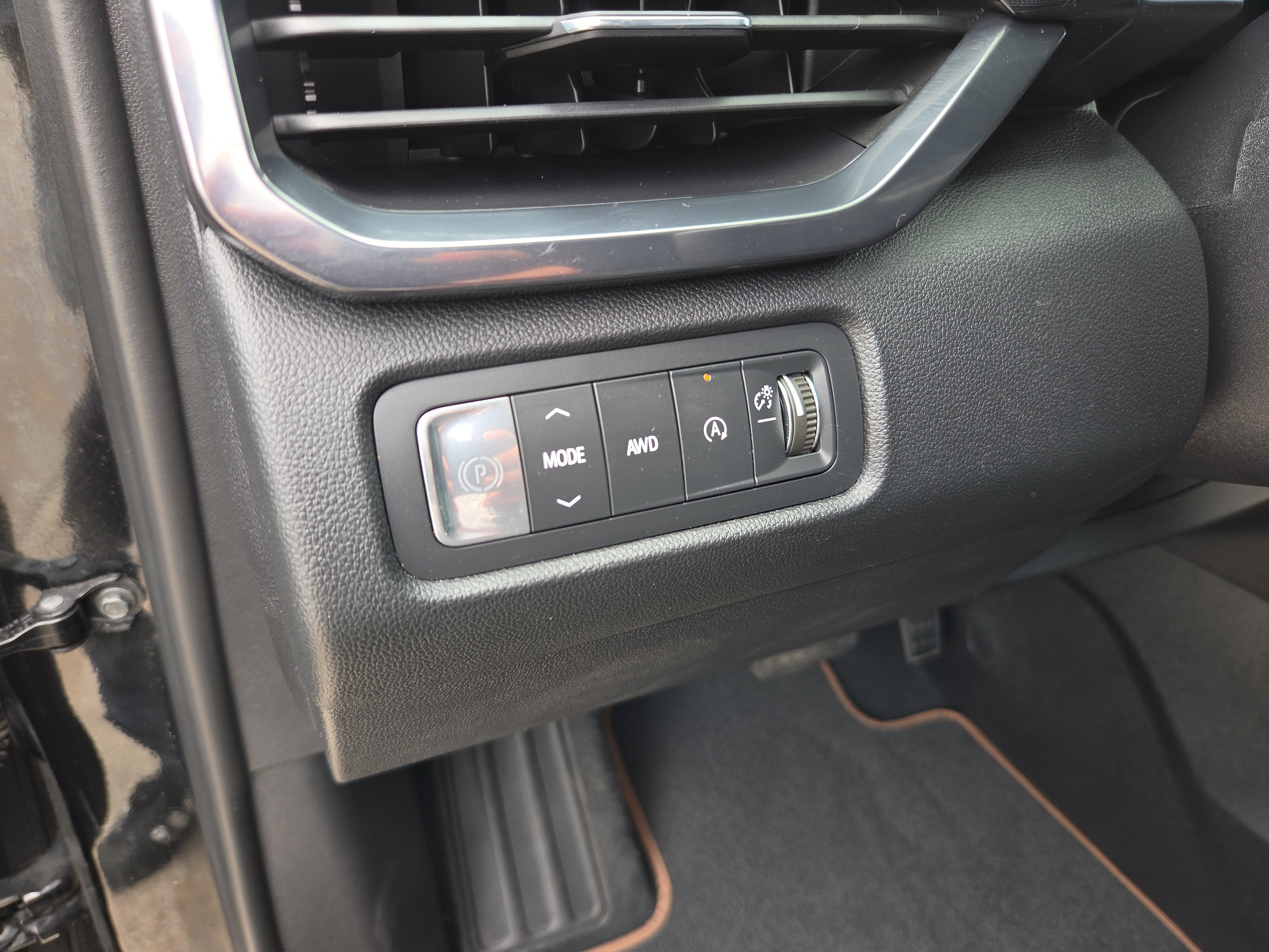 2024 GMC Acadia AT4