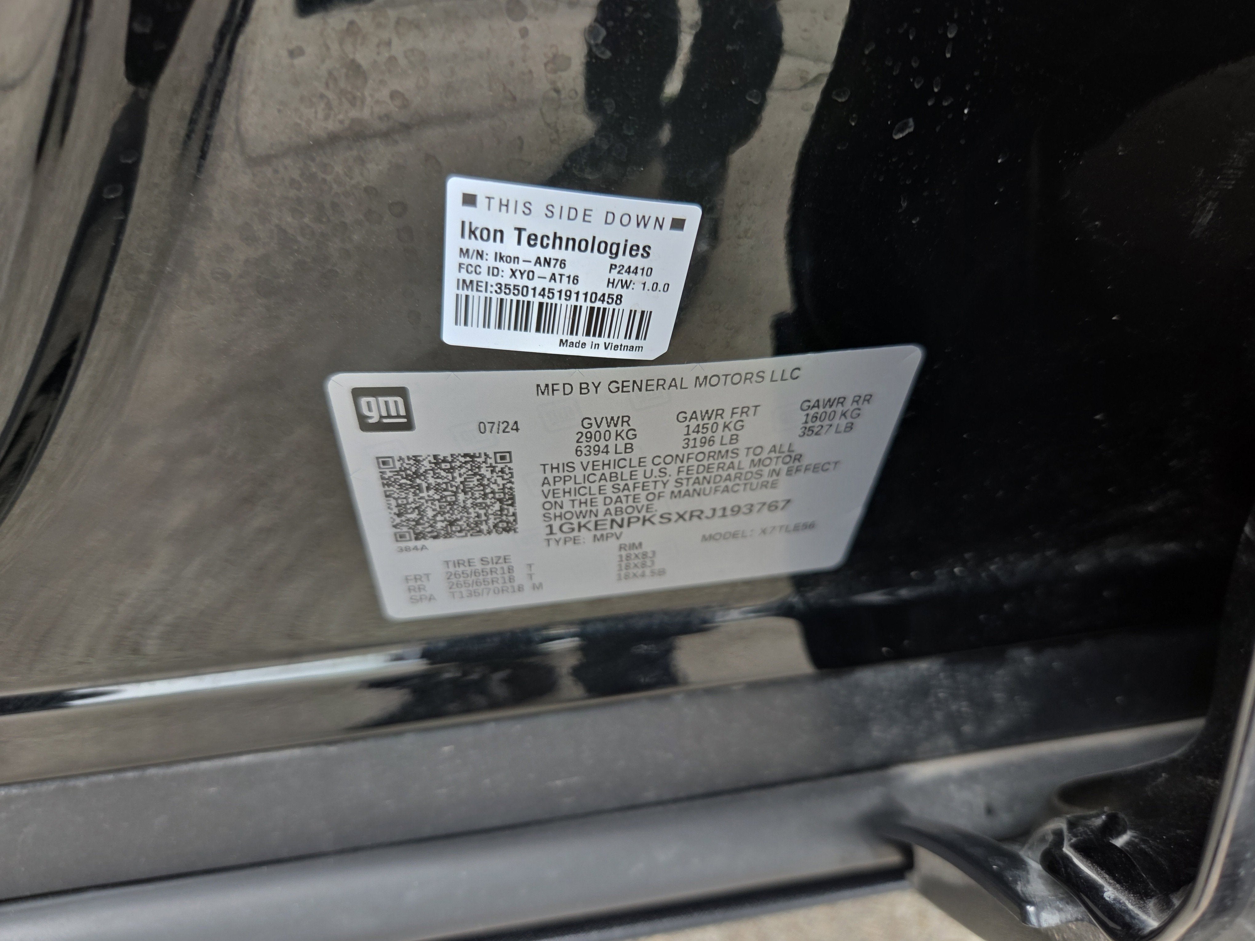 2024 GMC Acadia AT4
