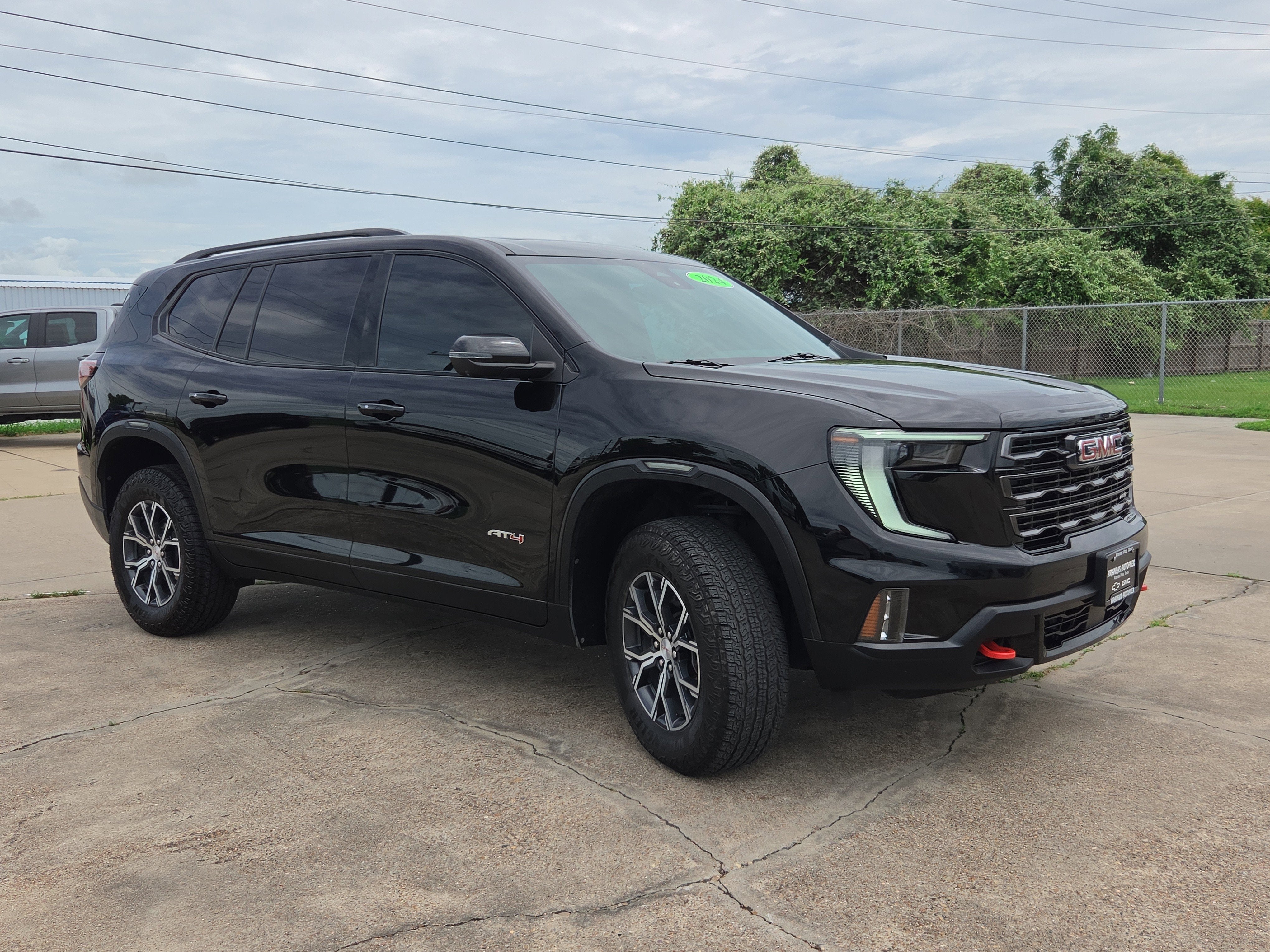 2024 GMC Acadia AT4