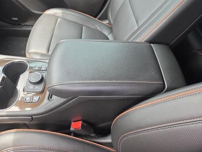 2022 GMC Acadia AT4