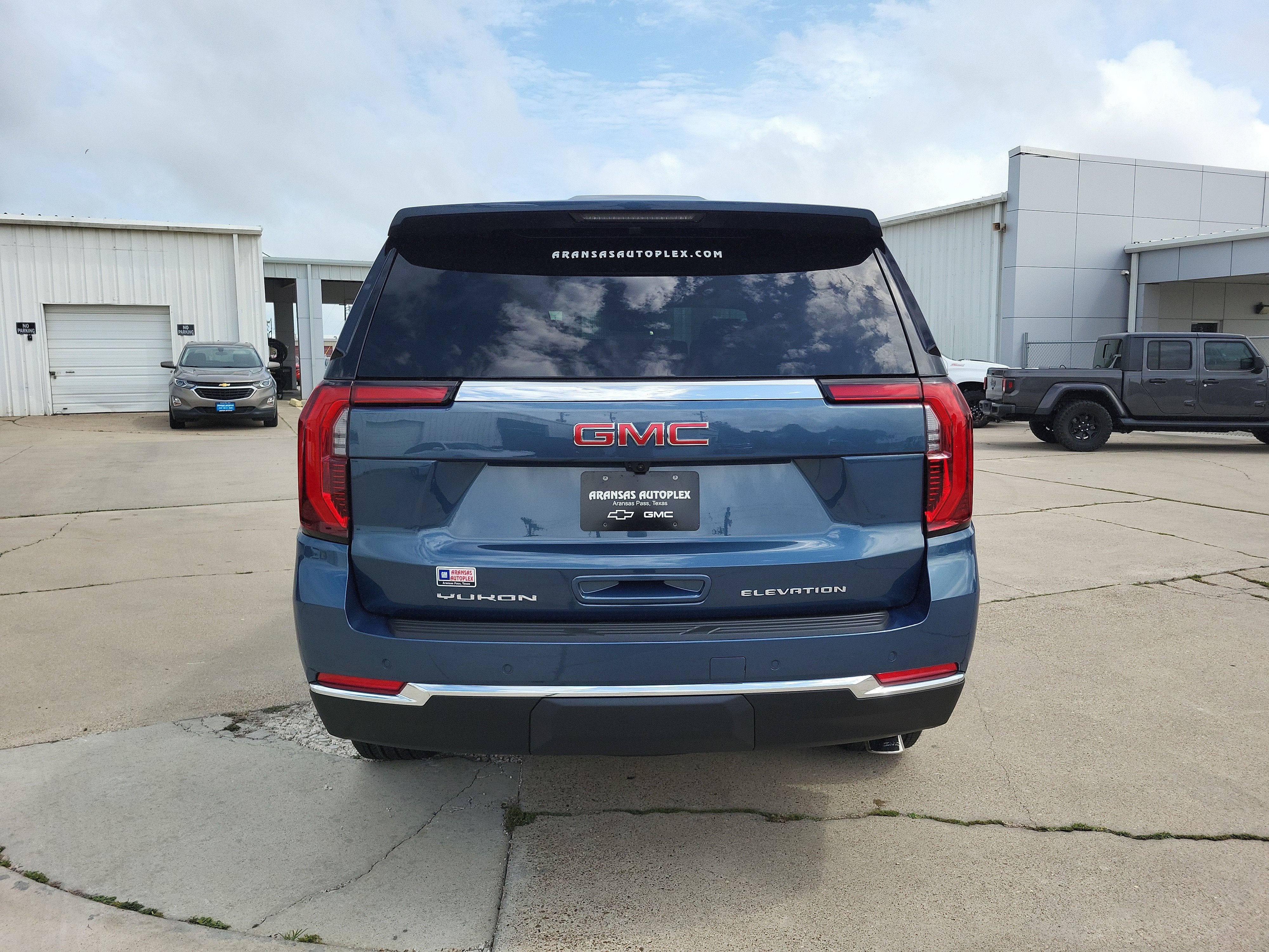 2026 GMC Yukon Elevation