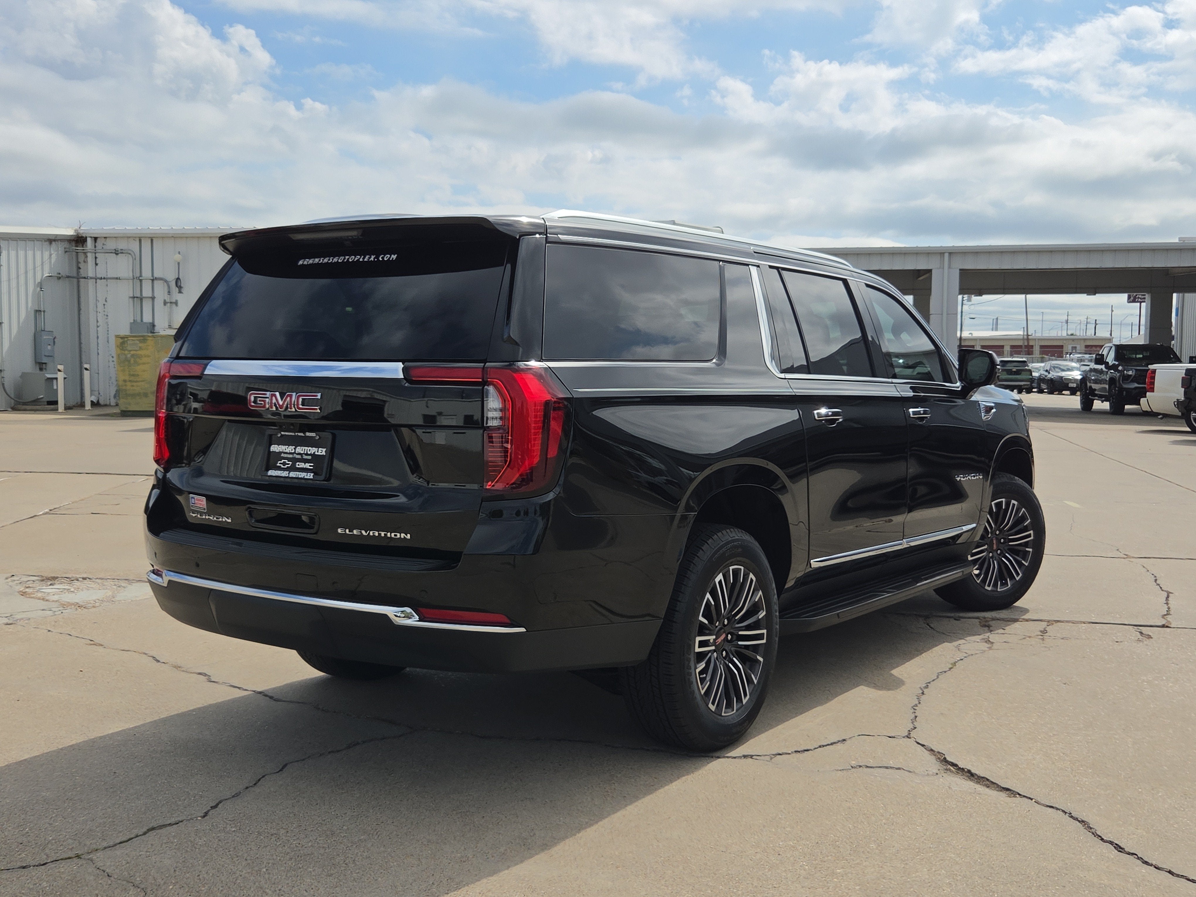 2026 GMC Yukon XL Elevation