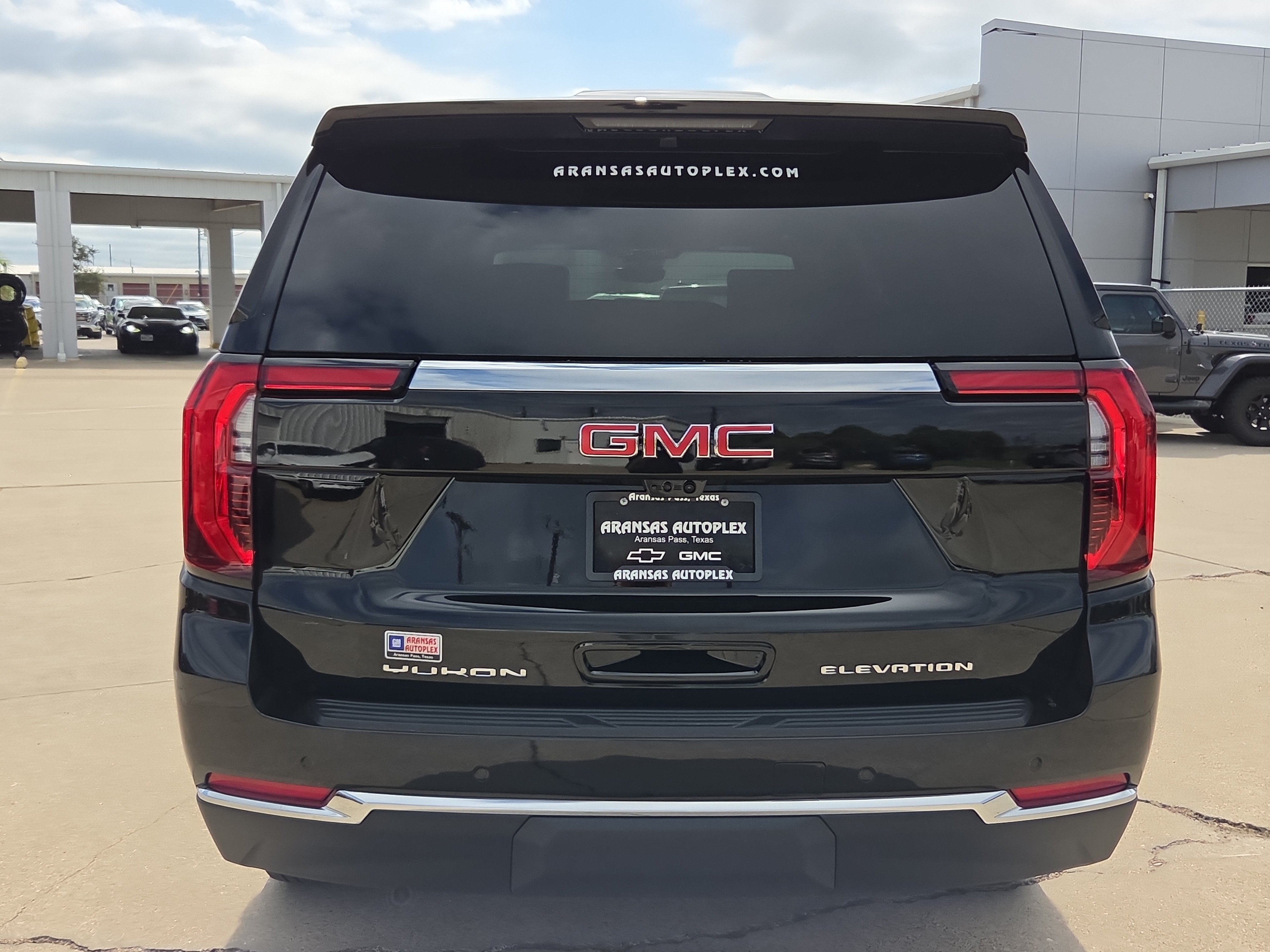 2026 GMC Yukon XL Elevation