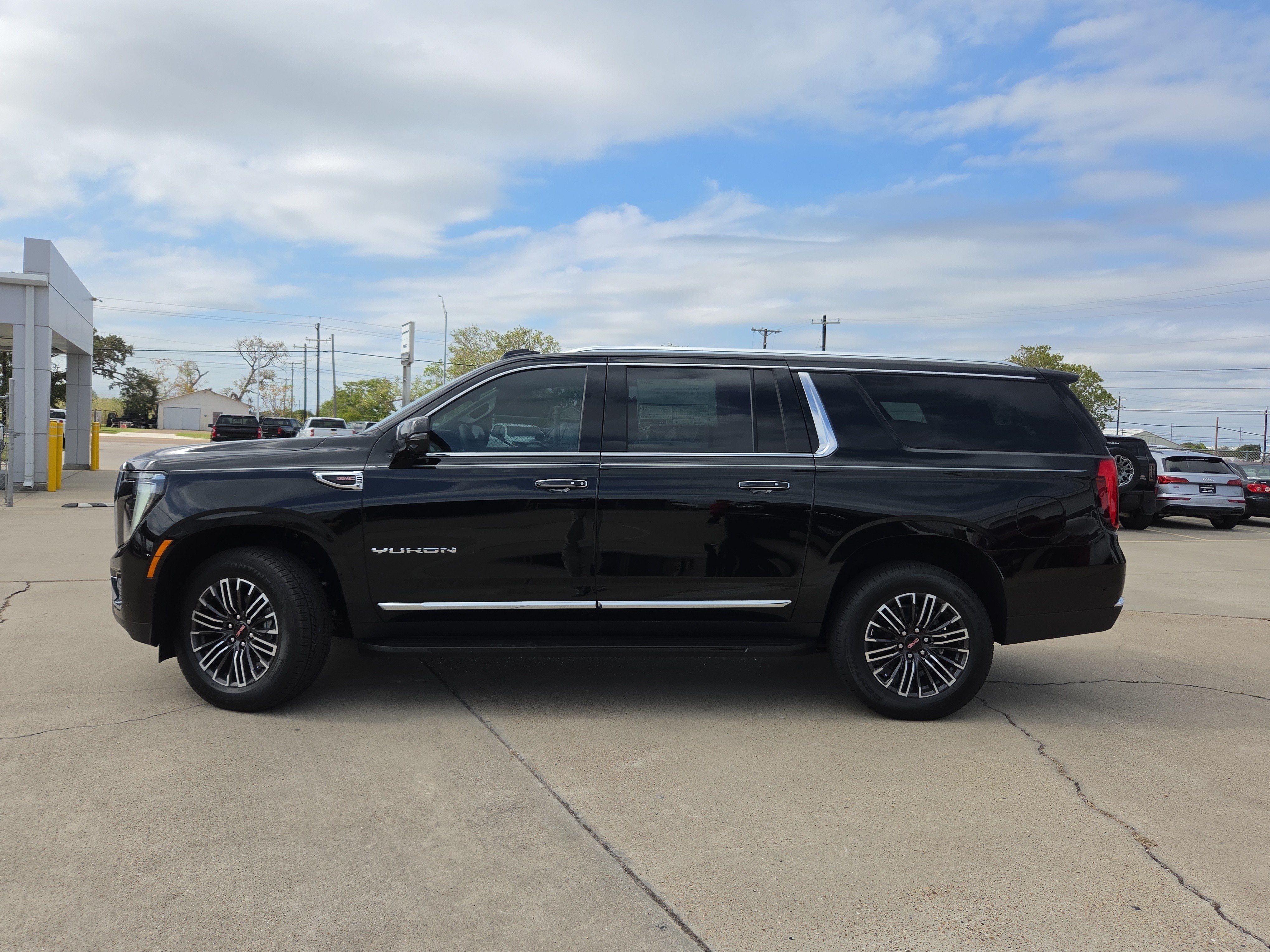 2026 GMC Yukon XL Elevation