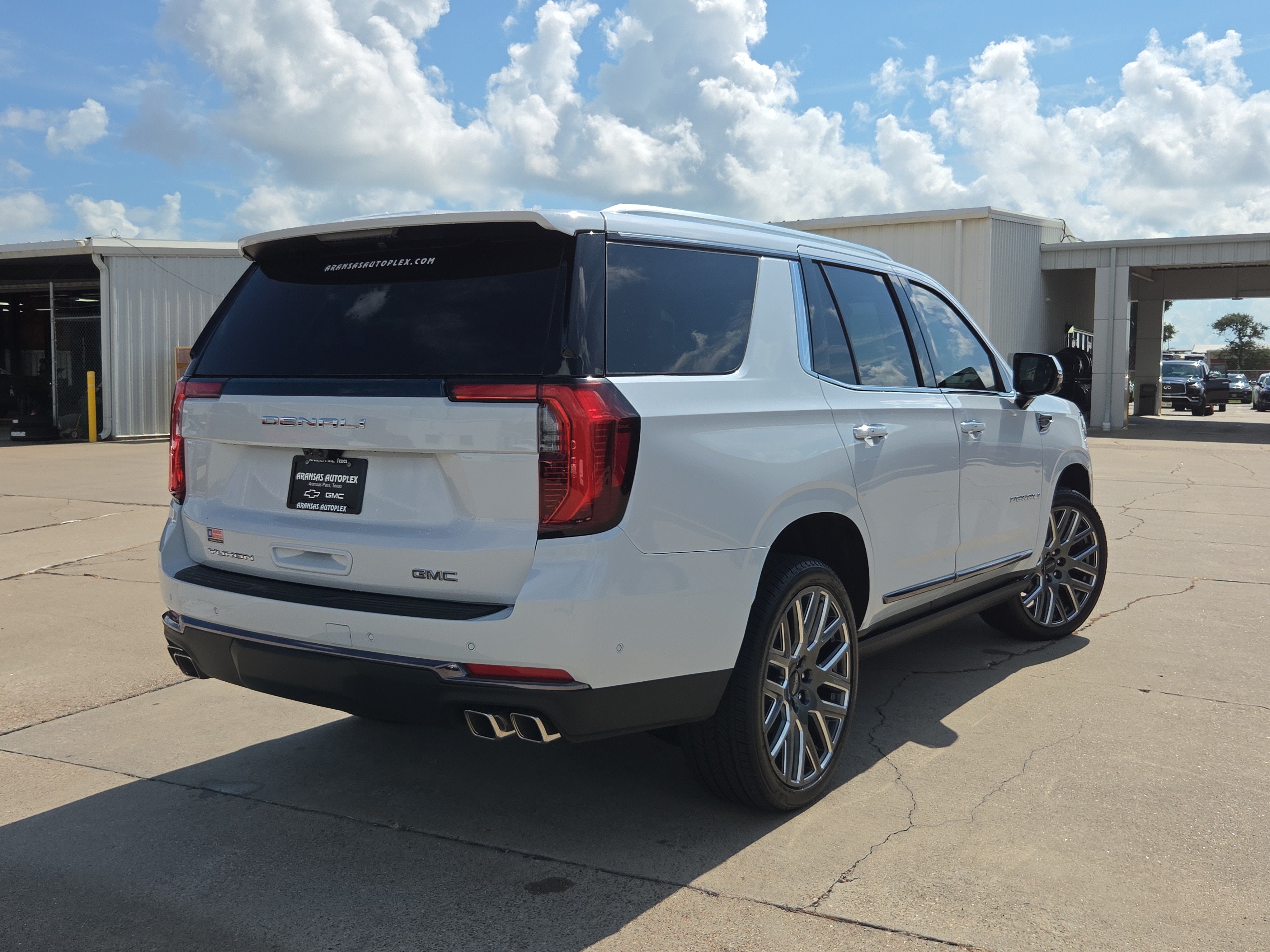 2027 GMC Yukon Denali Ultimate