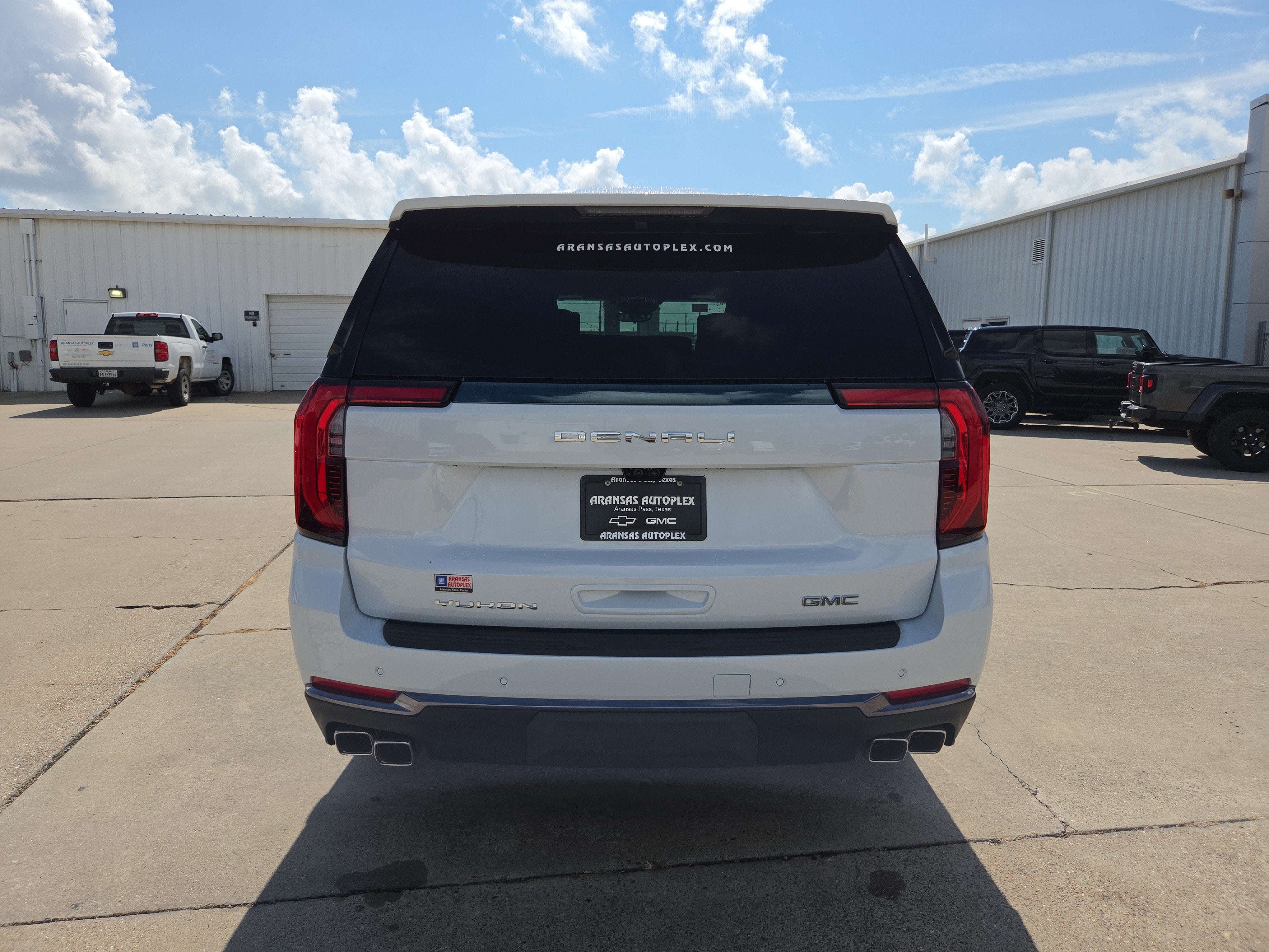 2027 GMC Yukon Denali Ultimate