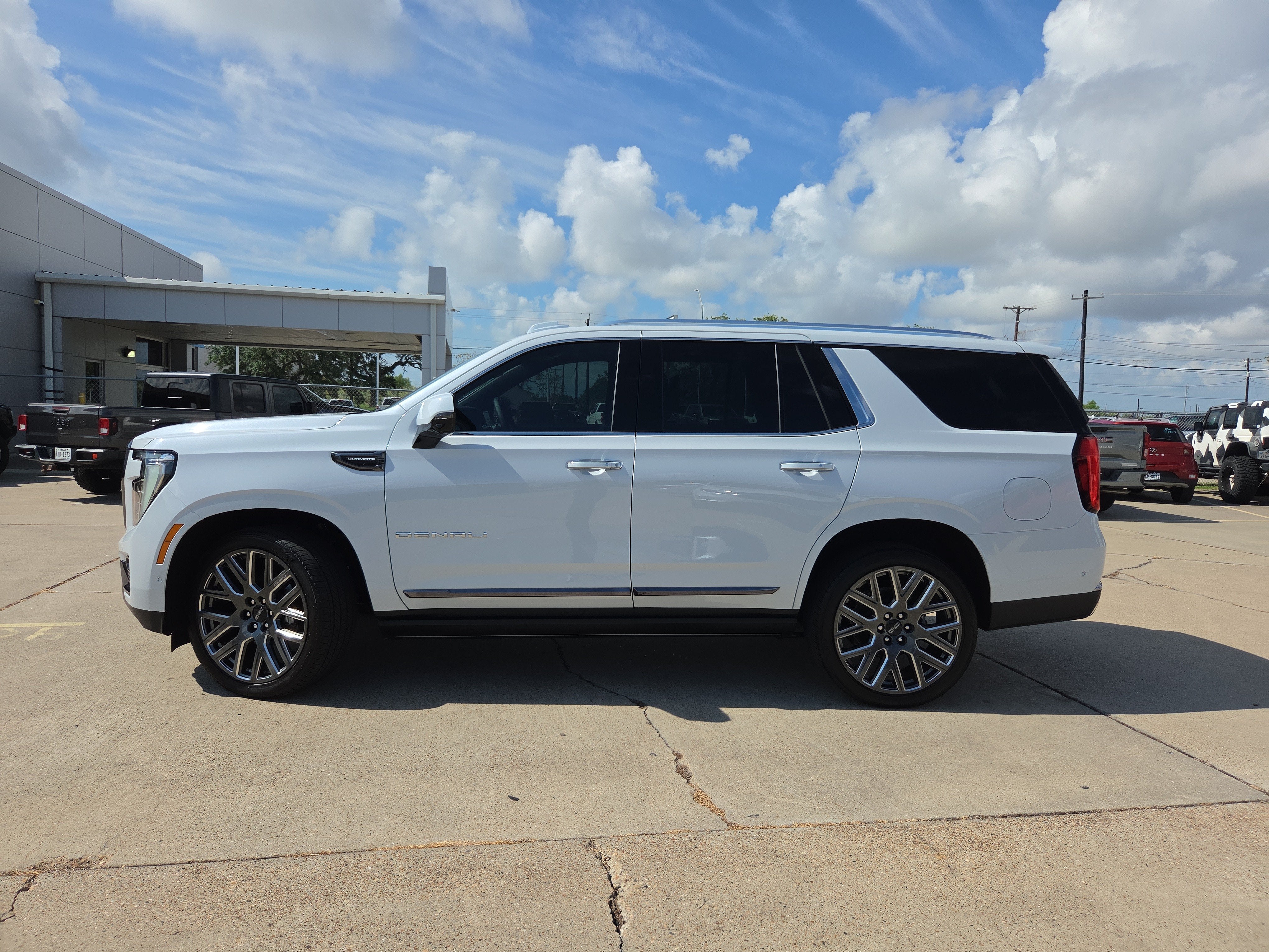2027 GMC Yukon Denali Ultimate