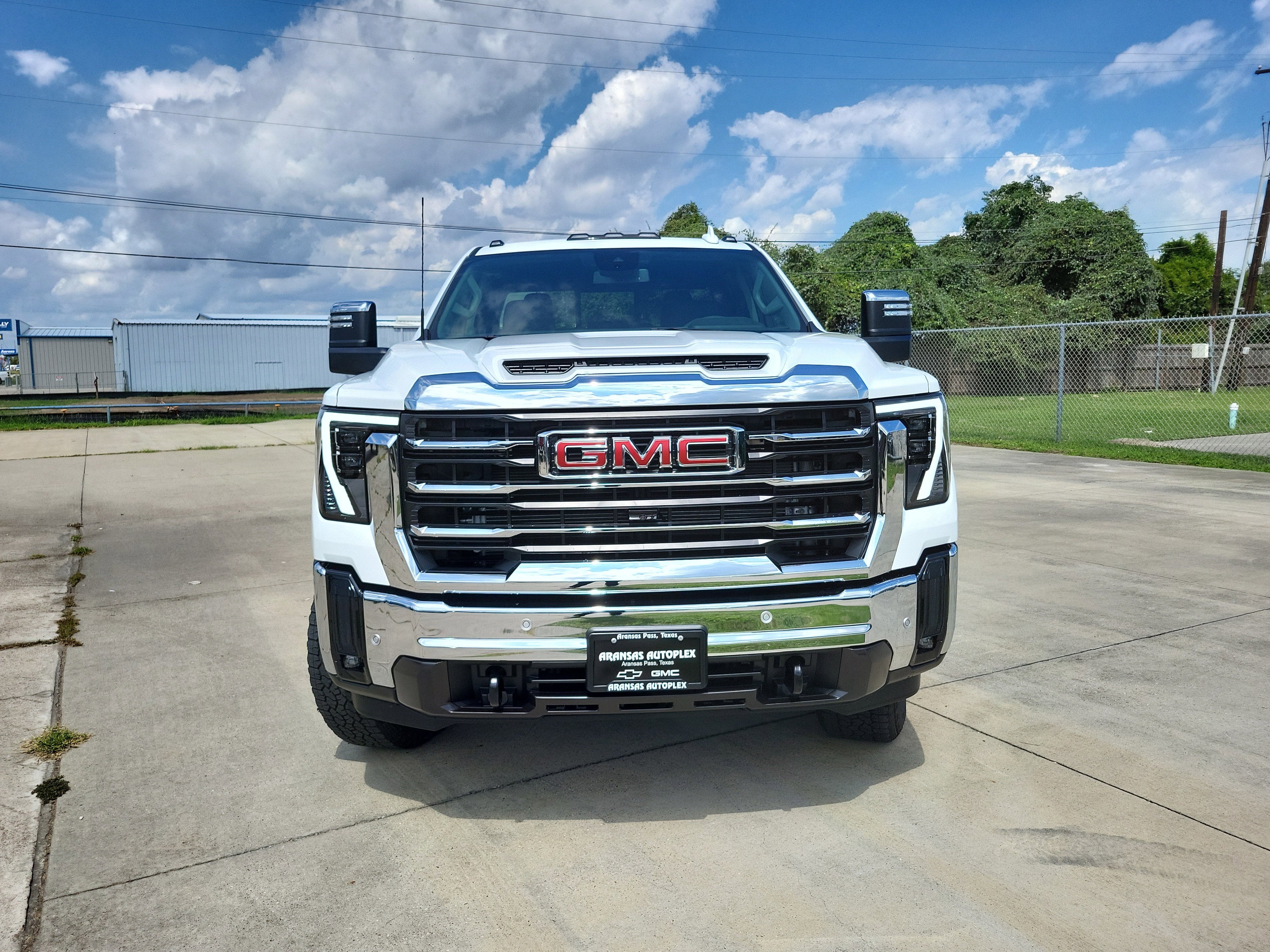2026 GMC Sierra 2500 HD SLT