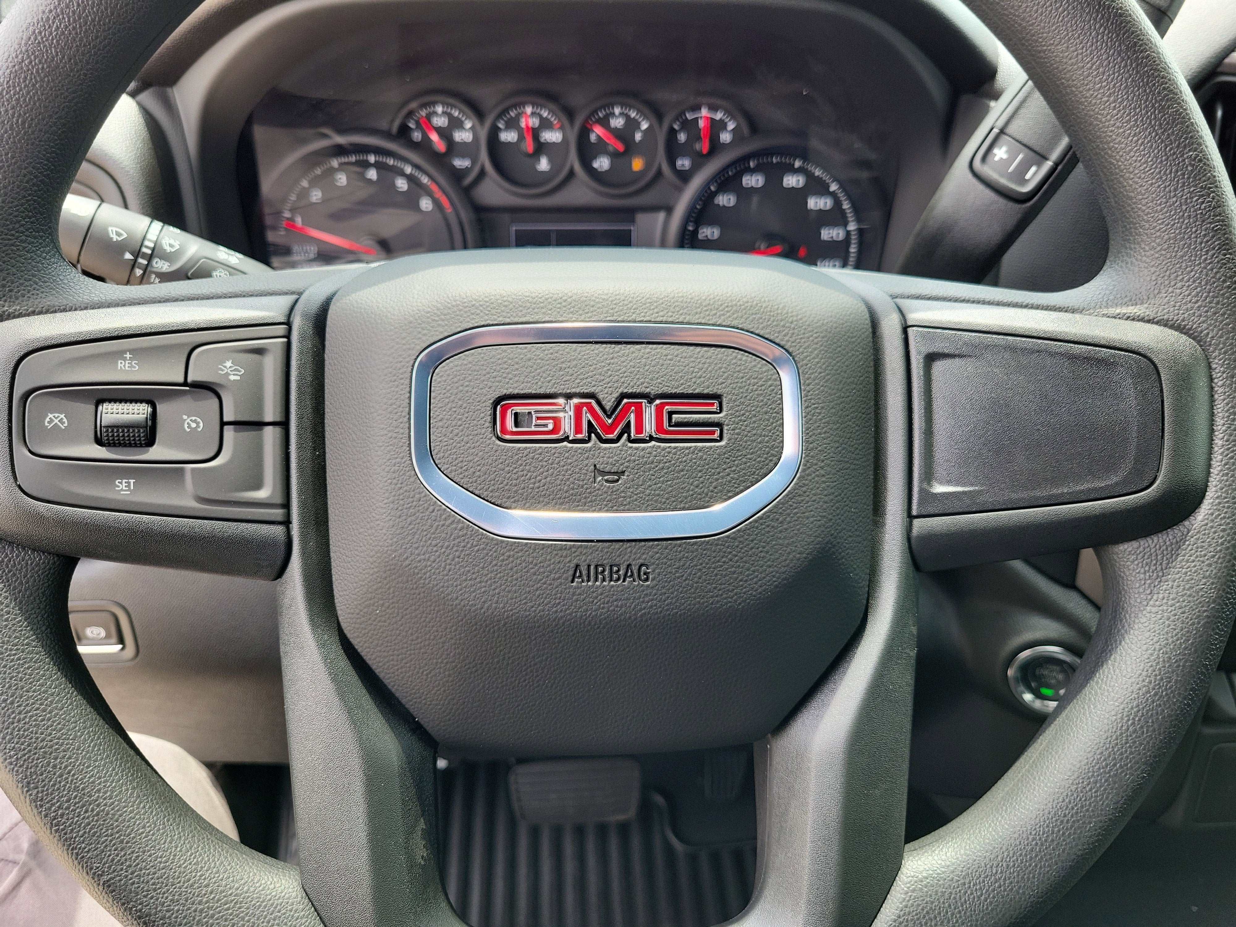 2025 GMC Sierra 1500 Pro