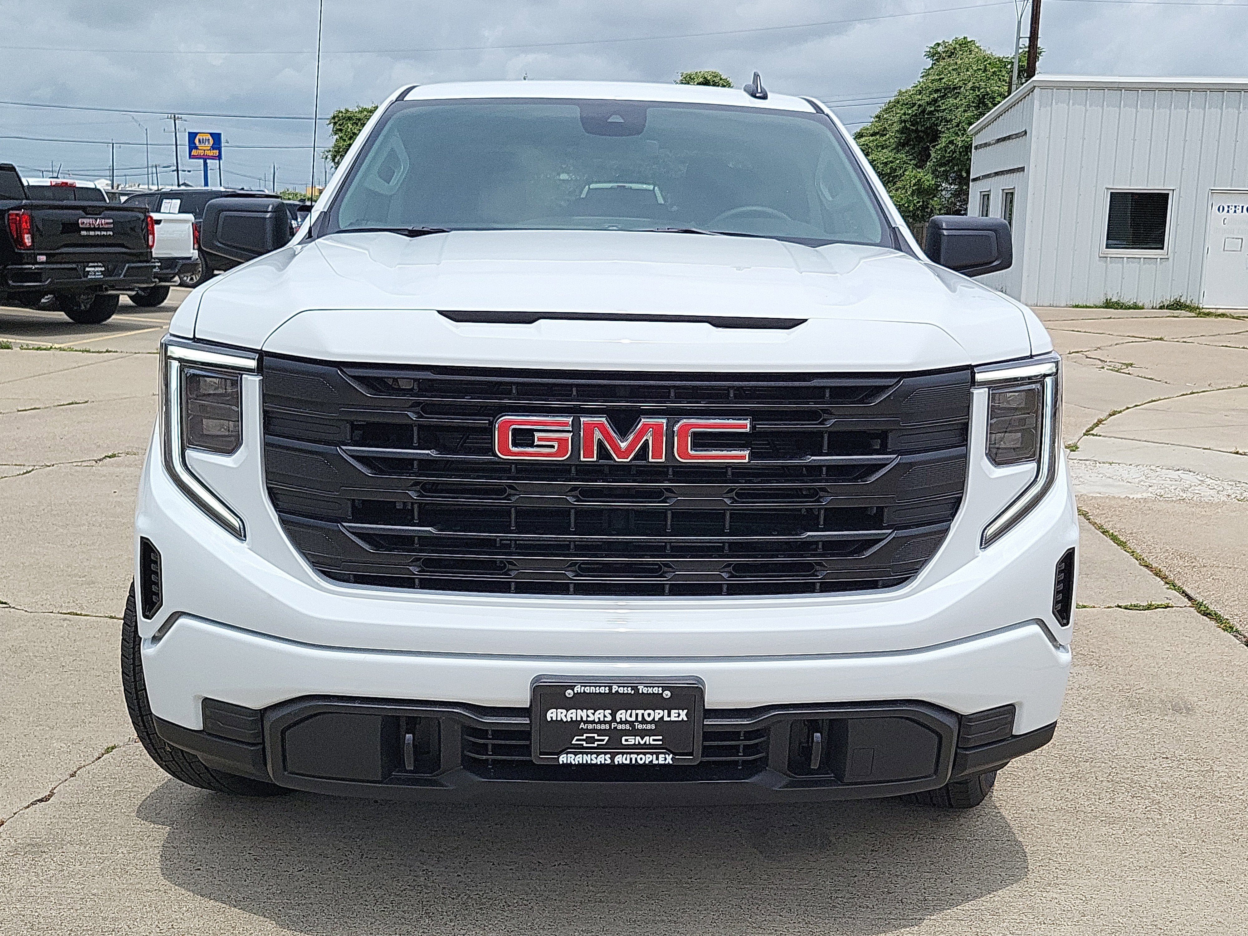2025 GMC Sierra 1500 Pro