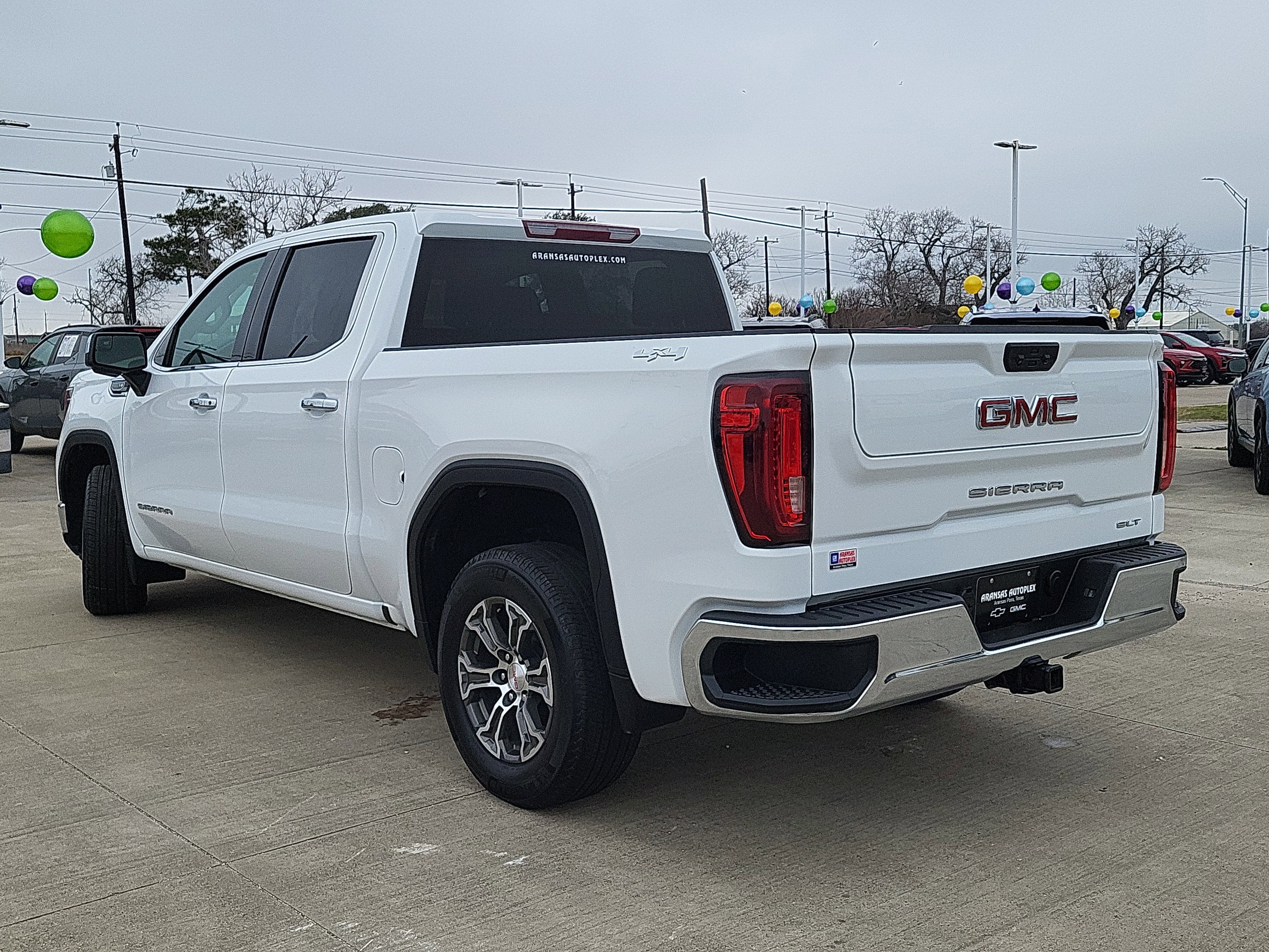 2025 GMC Sierra 1500 SLT
