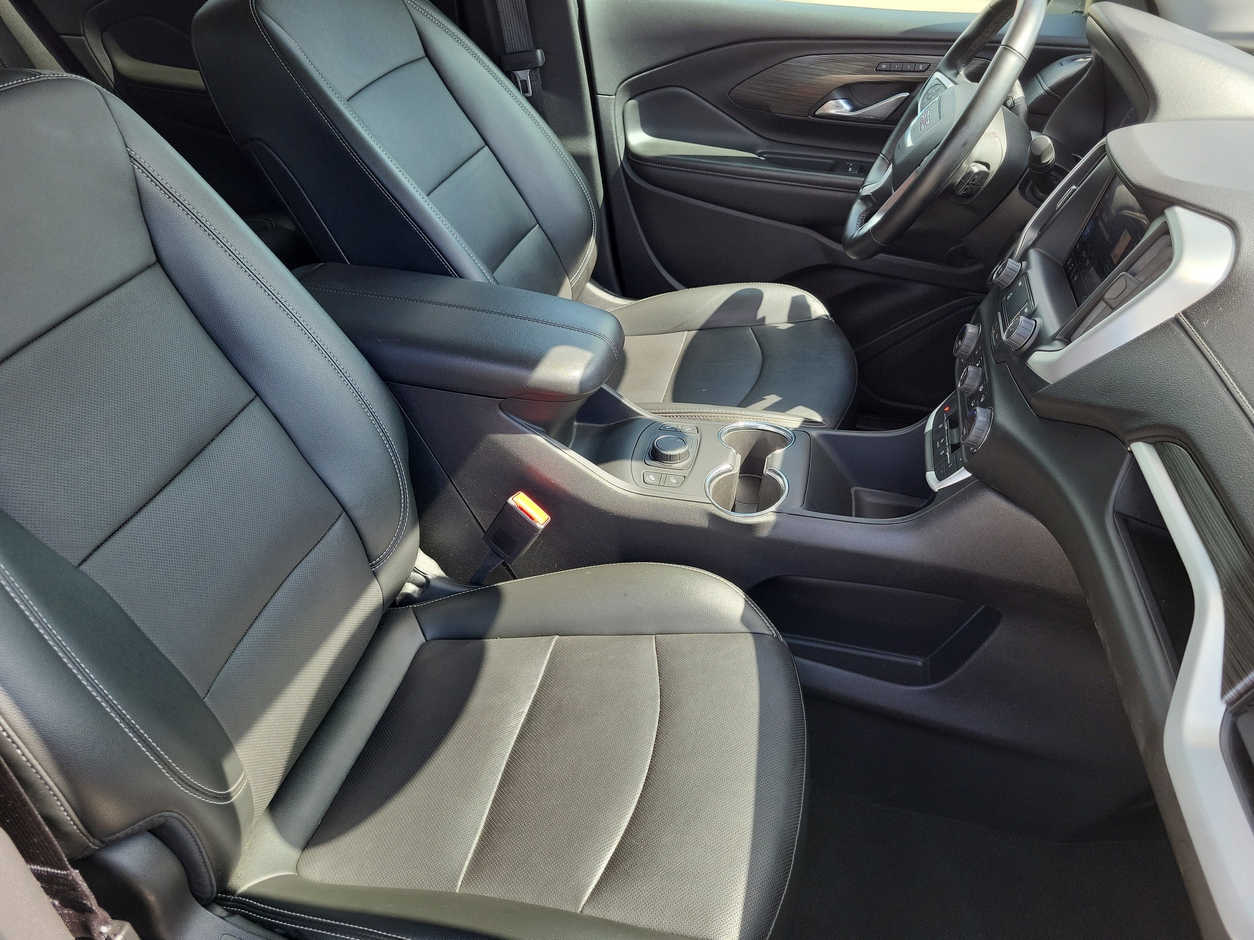 2024 GMC Terrain SLT - Photo 10