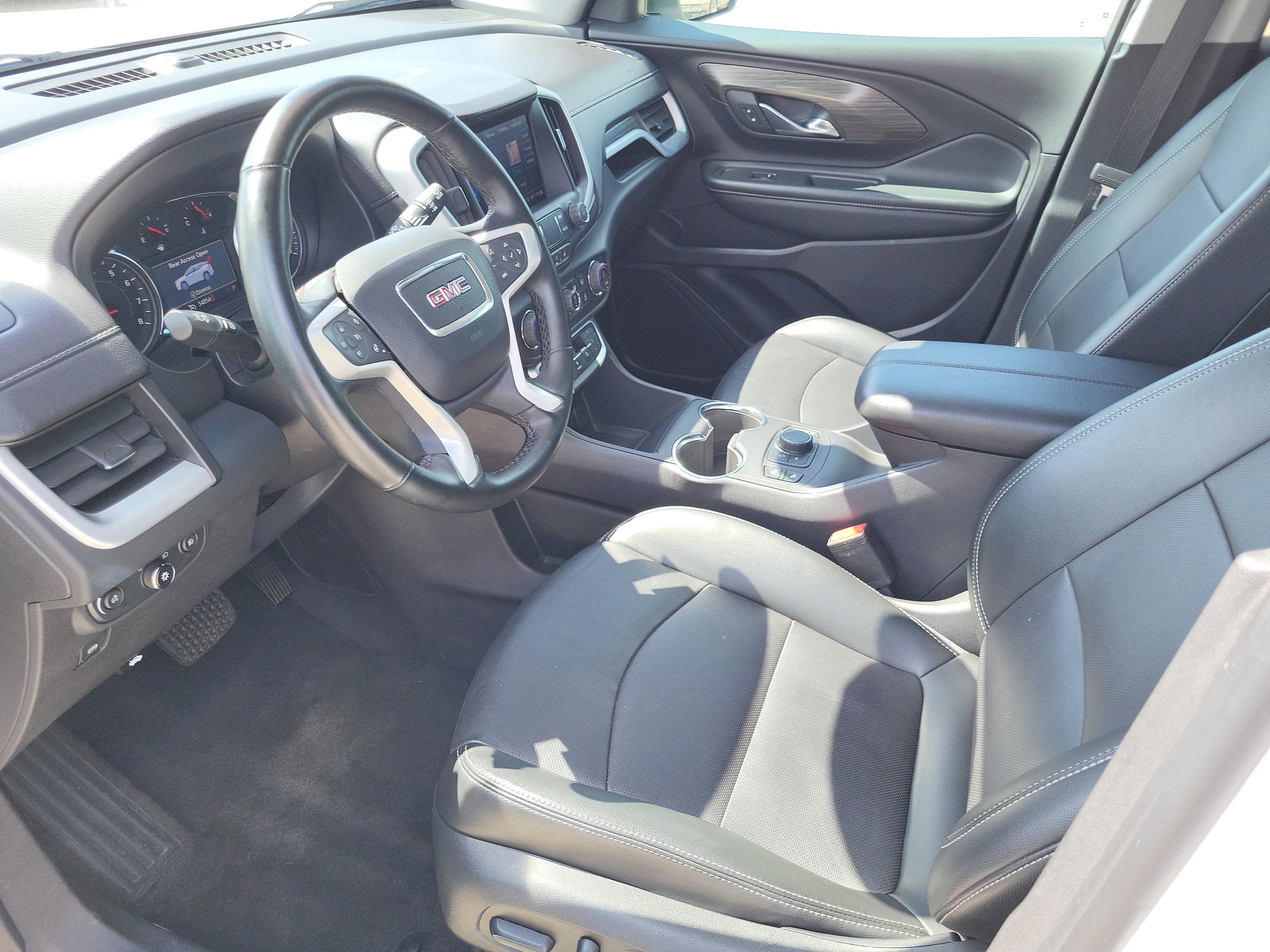 2024 GMC Terrain SLT - Photo 14