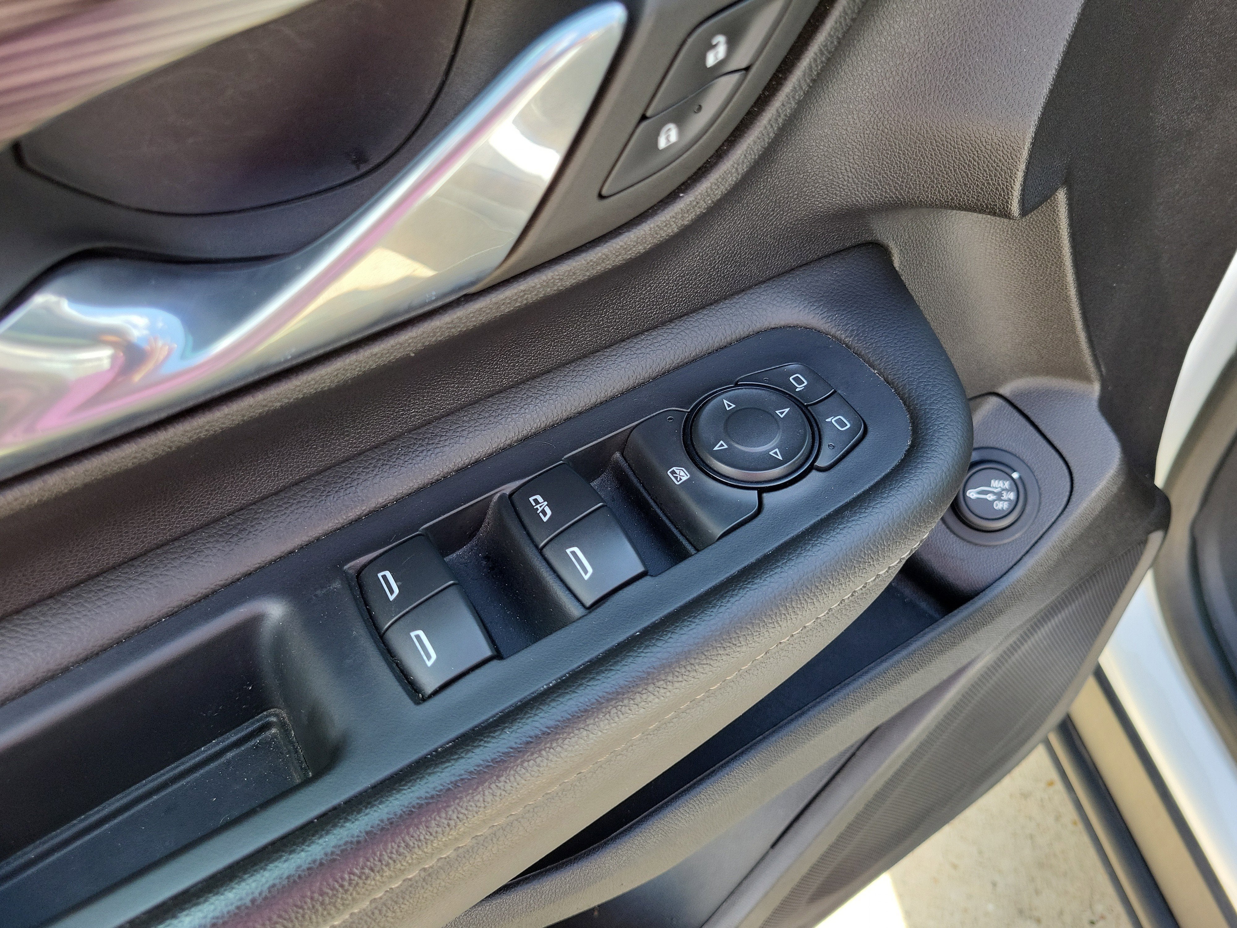 2024 GMC Terrain SLT - Photo 16