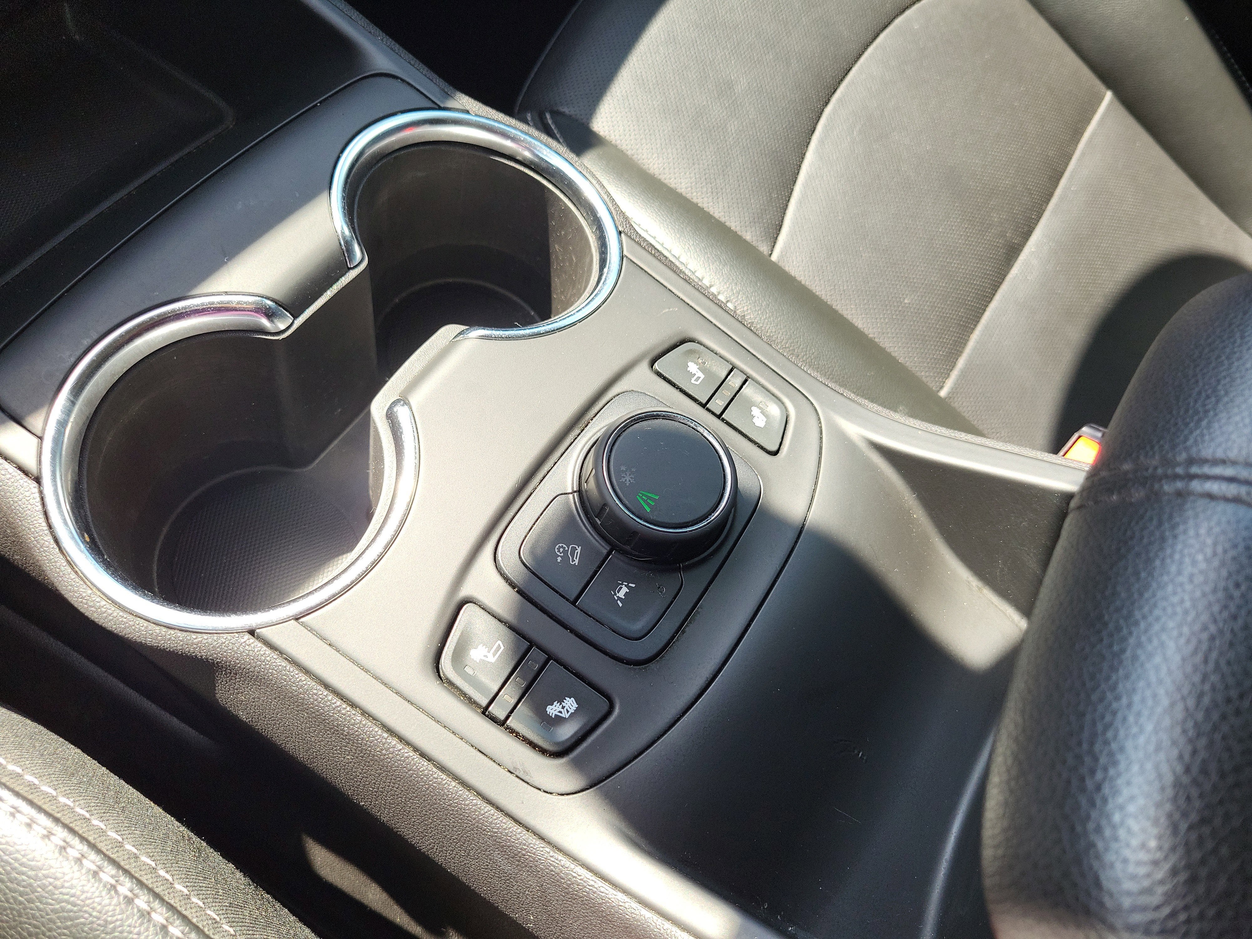 2024 GMC Terrain SLT - Photo 25