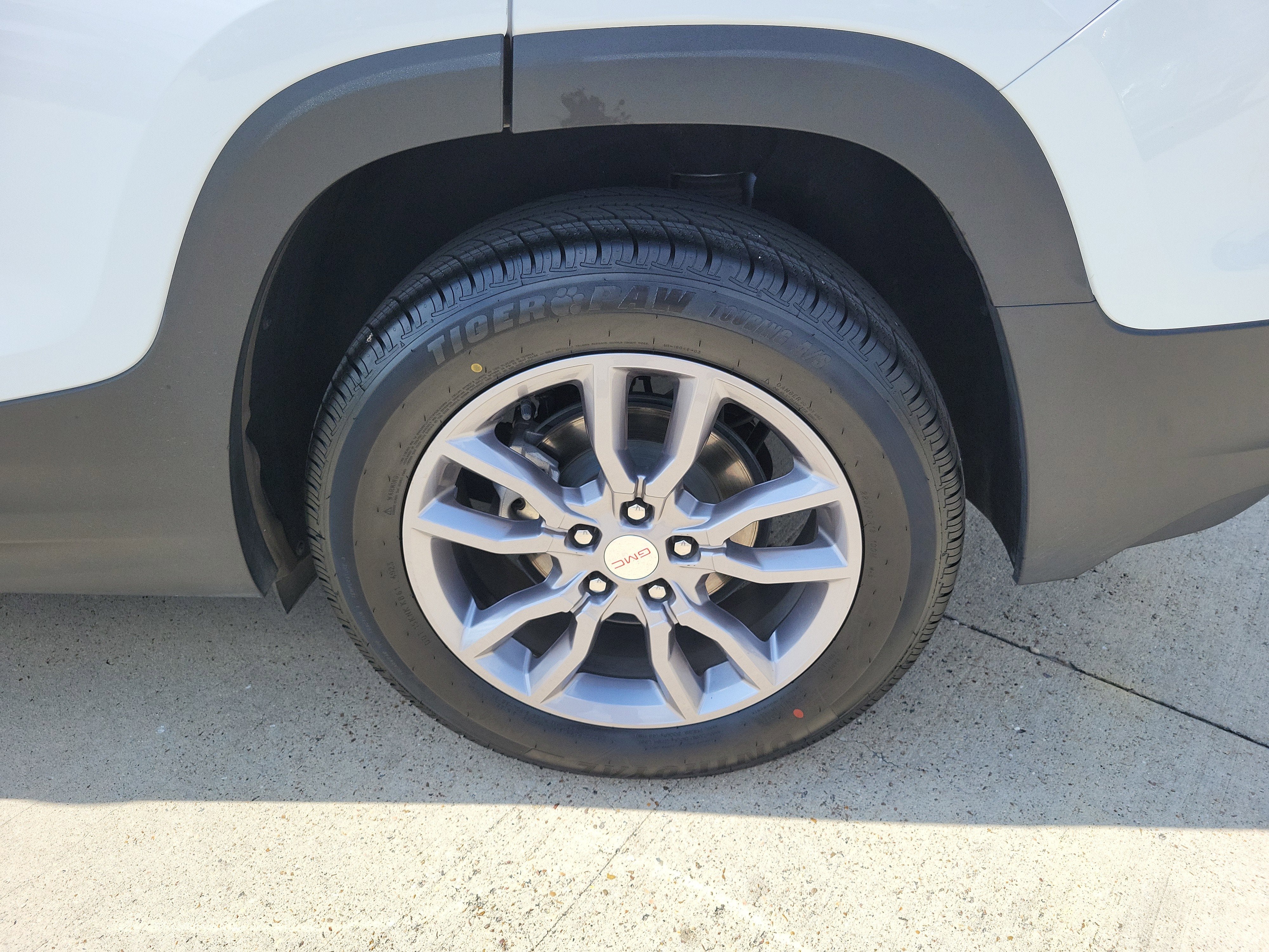 2024 GMC Terrain SLT - Photo 27