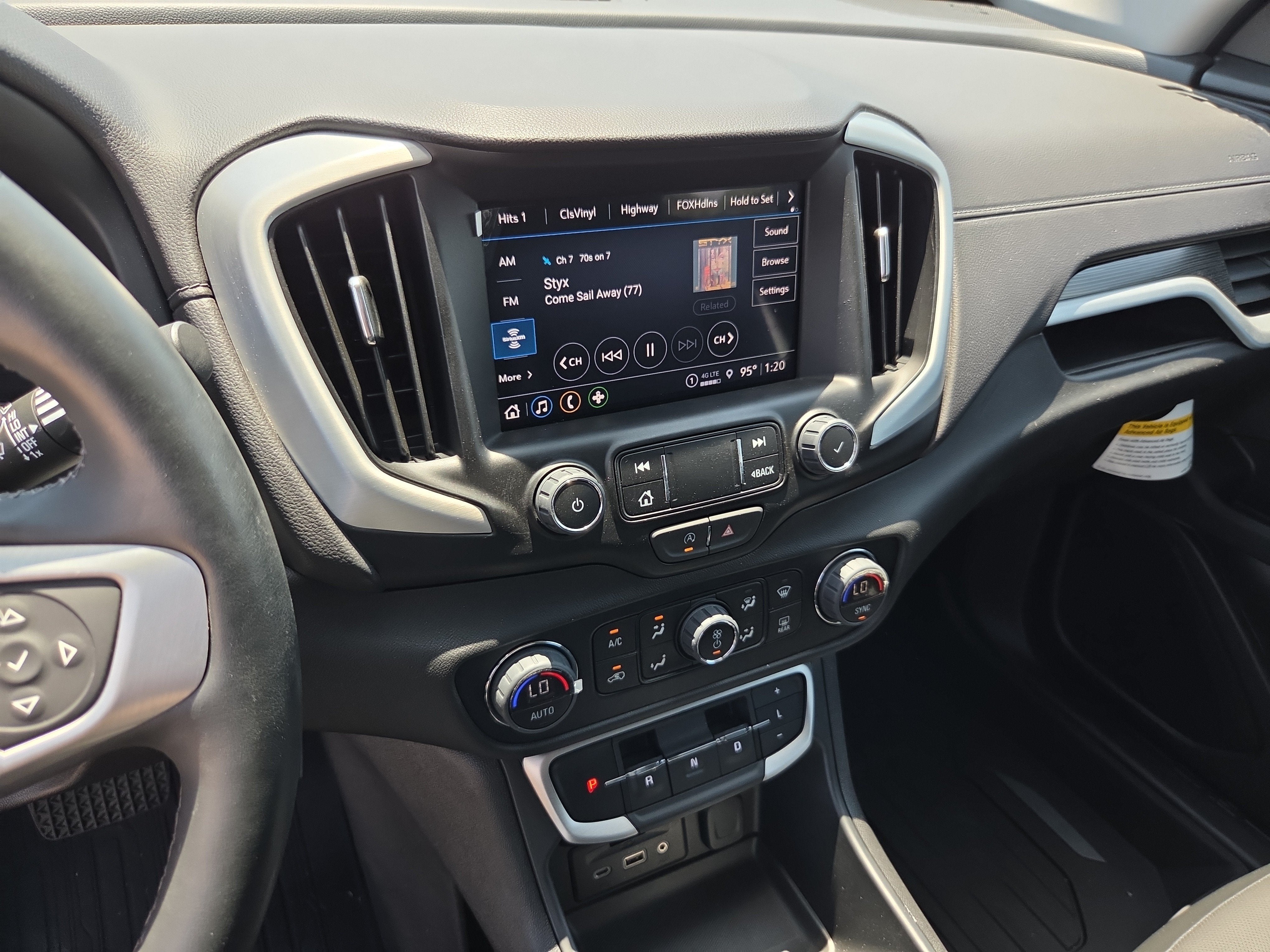 2023 GMC Terrain SLT