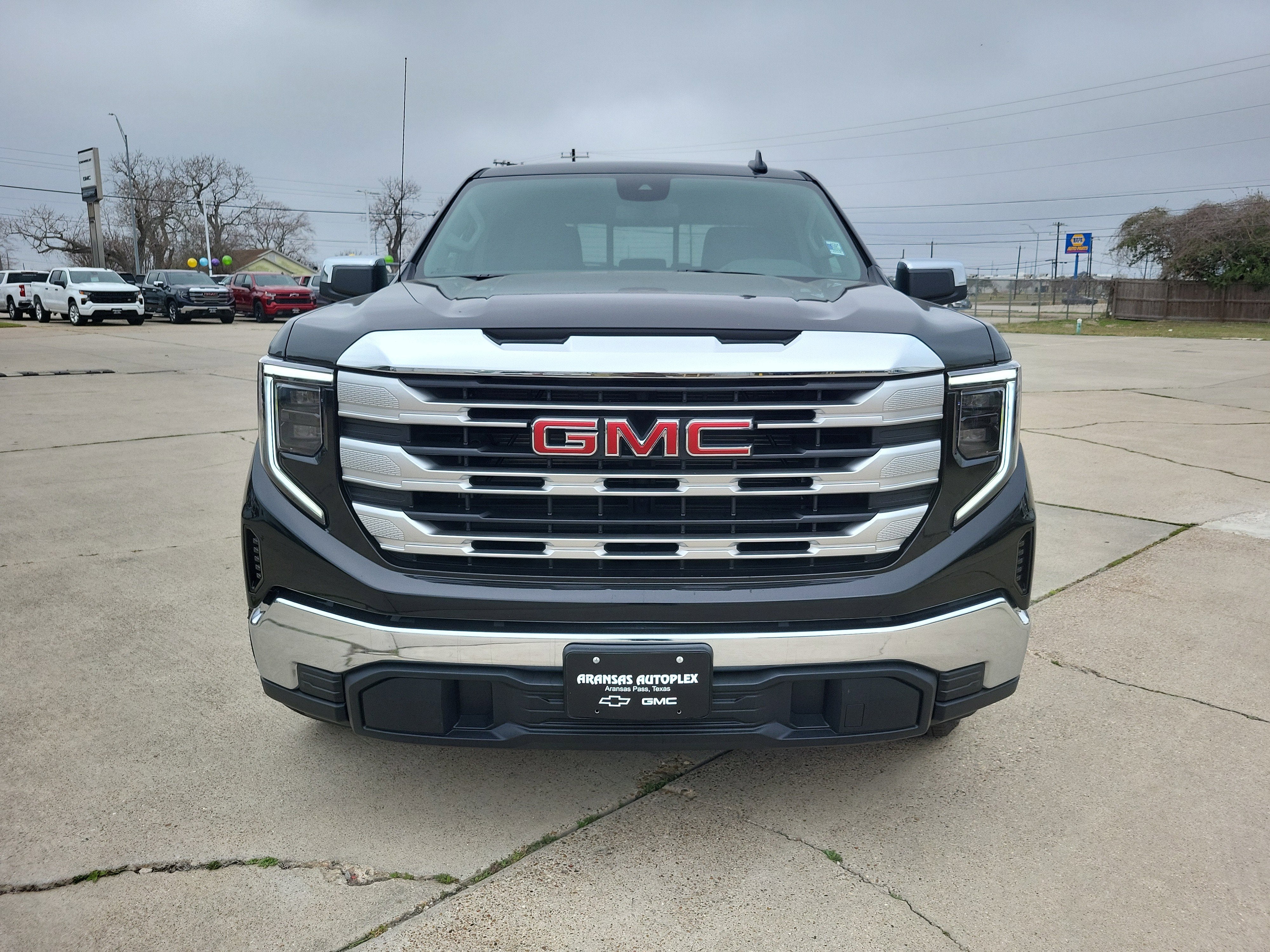 2026 GMC Sierra 1500 SLE