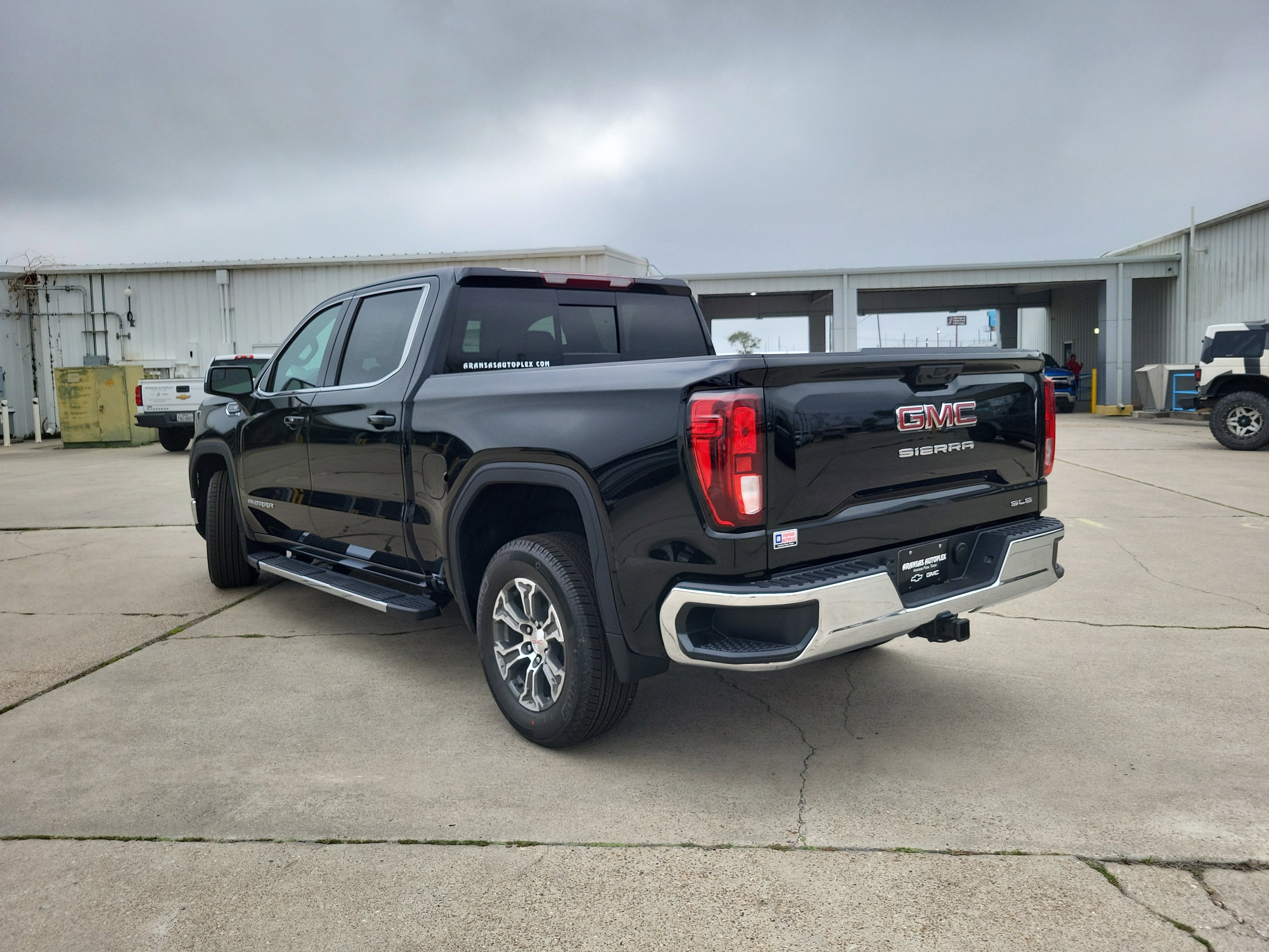 2026 GMC Sierra 1500 SLE