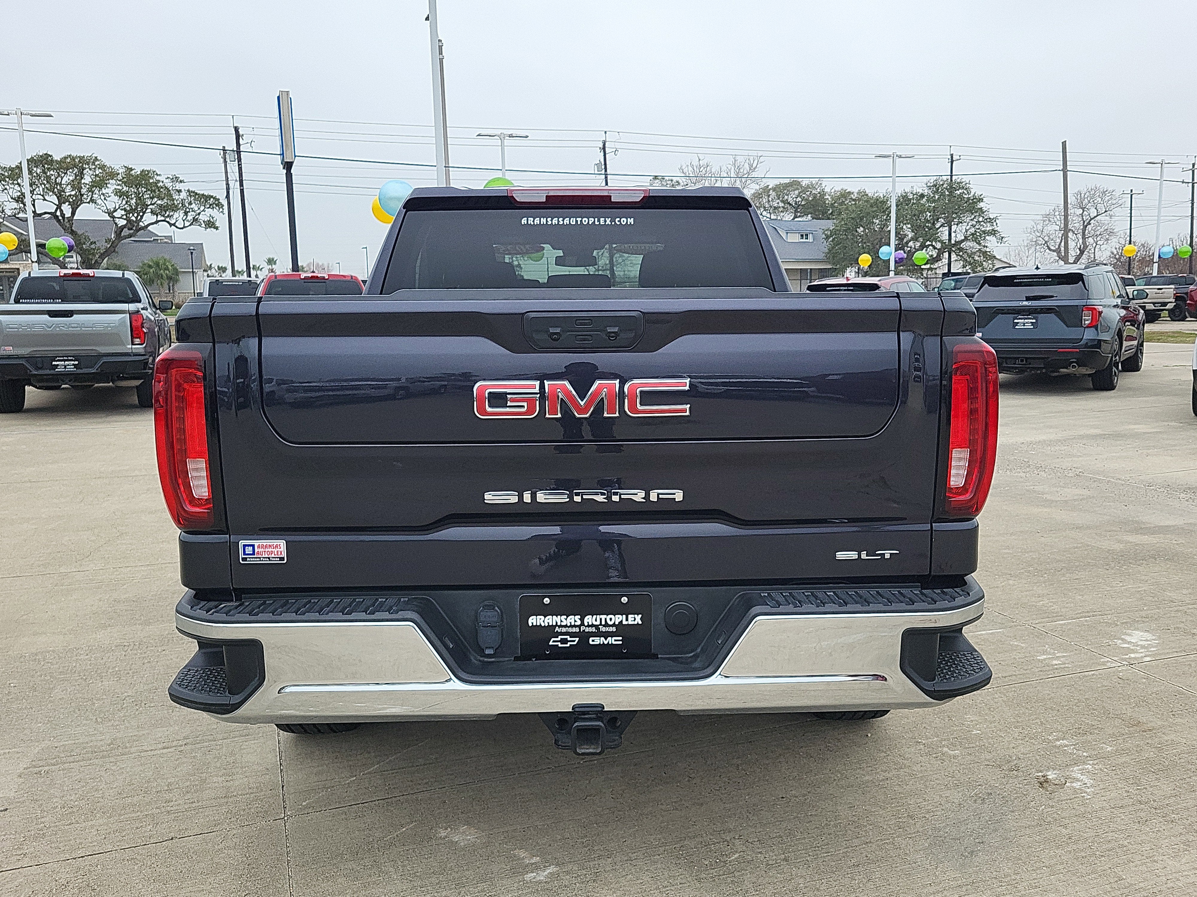2025 GMC Sierra 1500 SLT