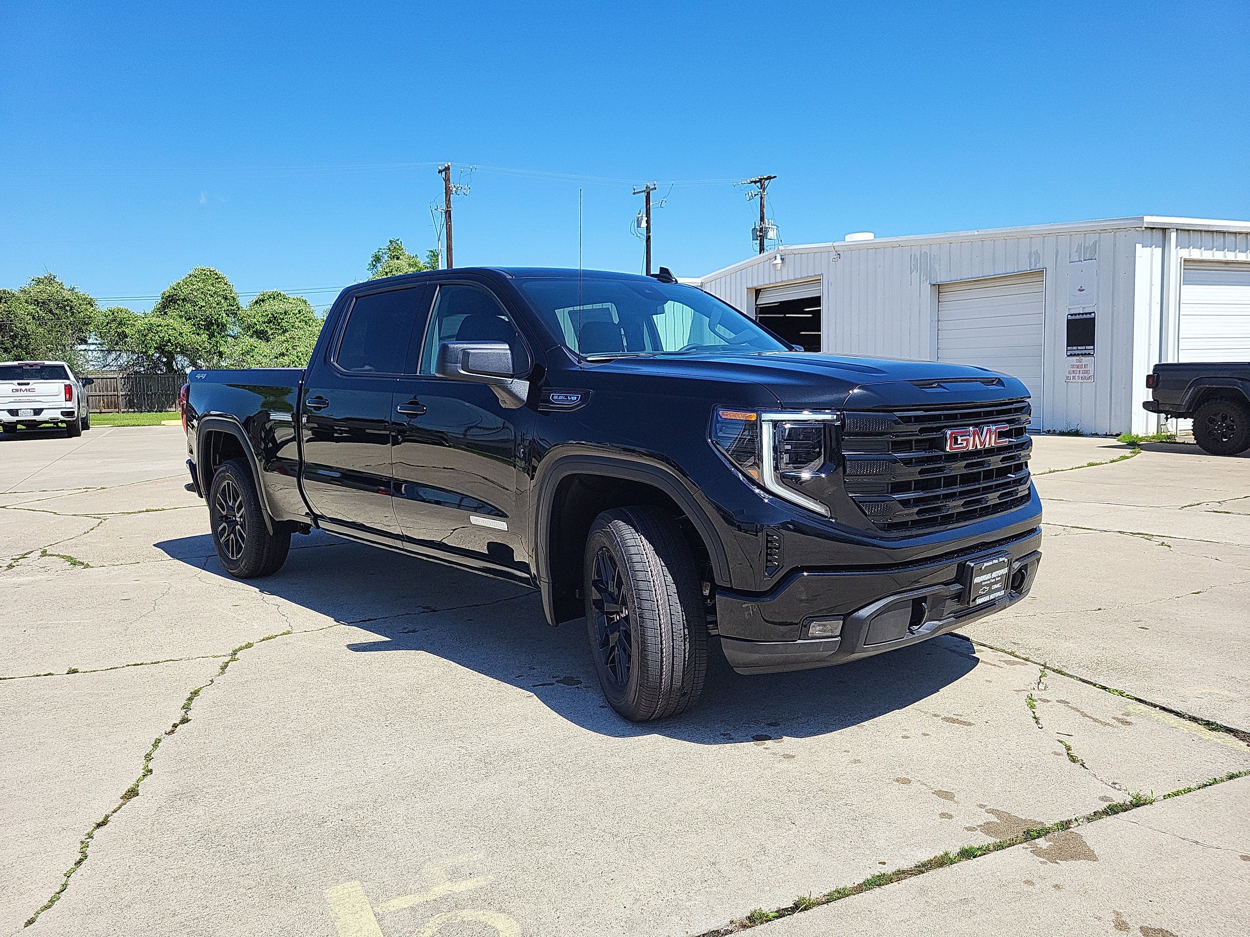 2025 GMC Sierra 1500 Elevation