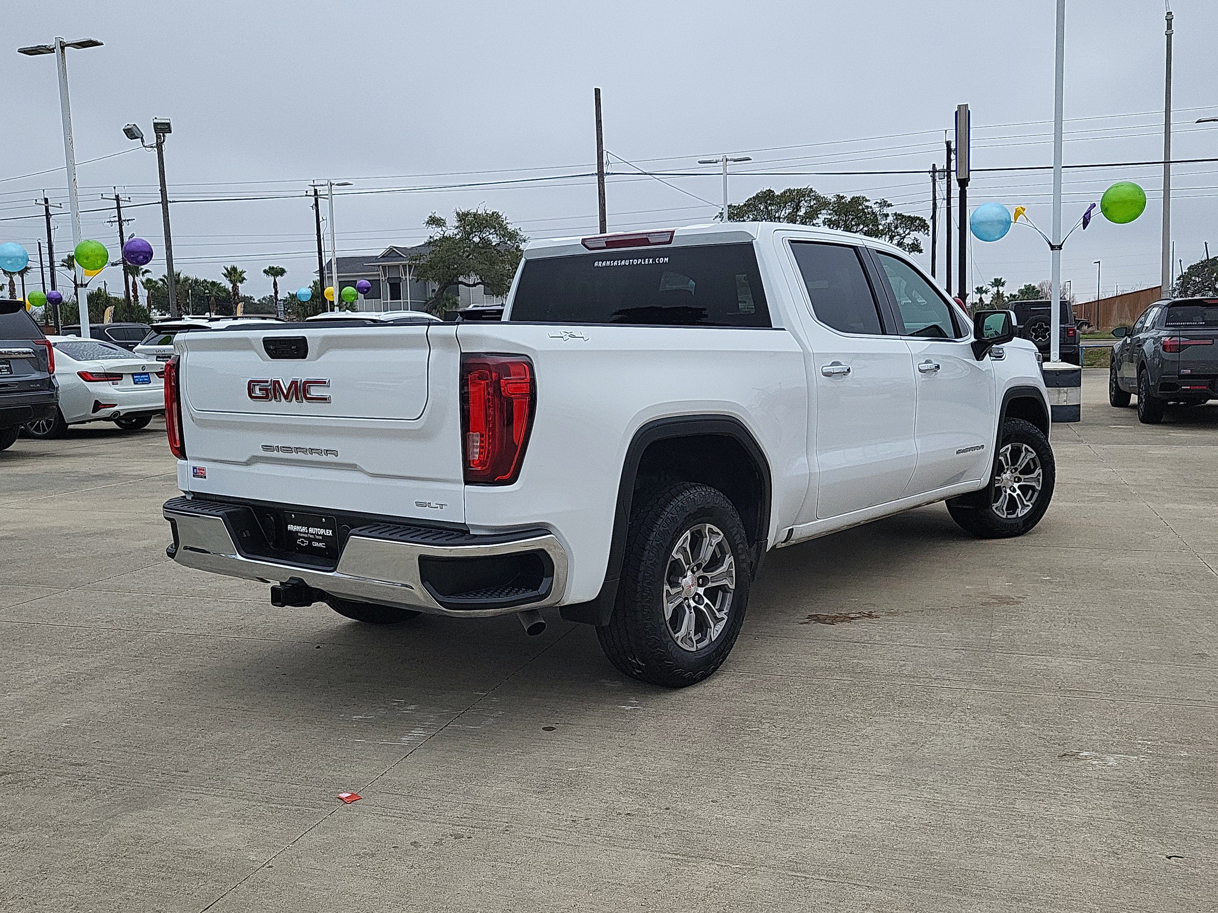 2025 GMC Sierra 1500 SLT