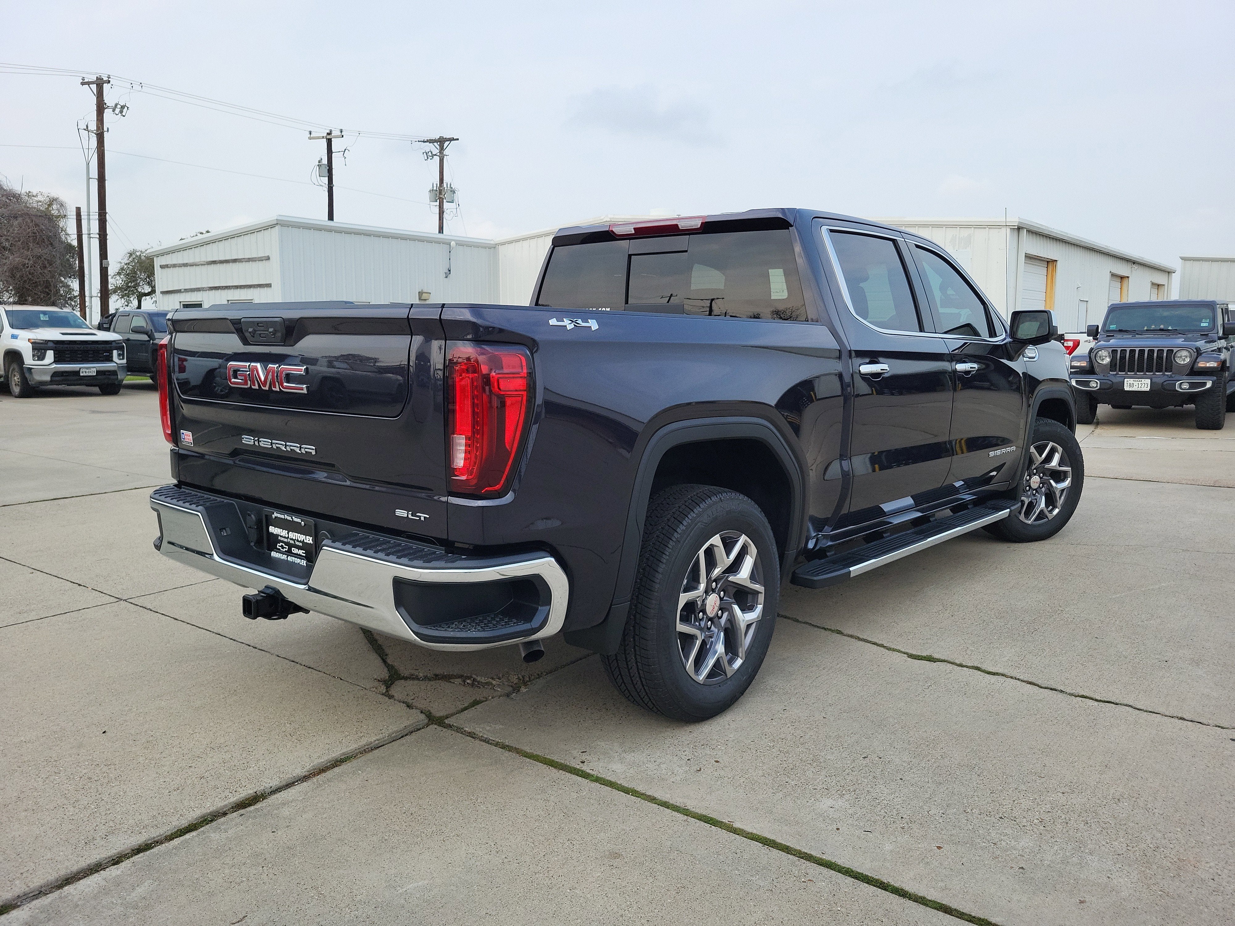2026 GMC Sierra 1500 SLT