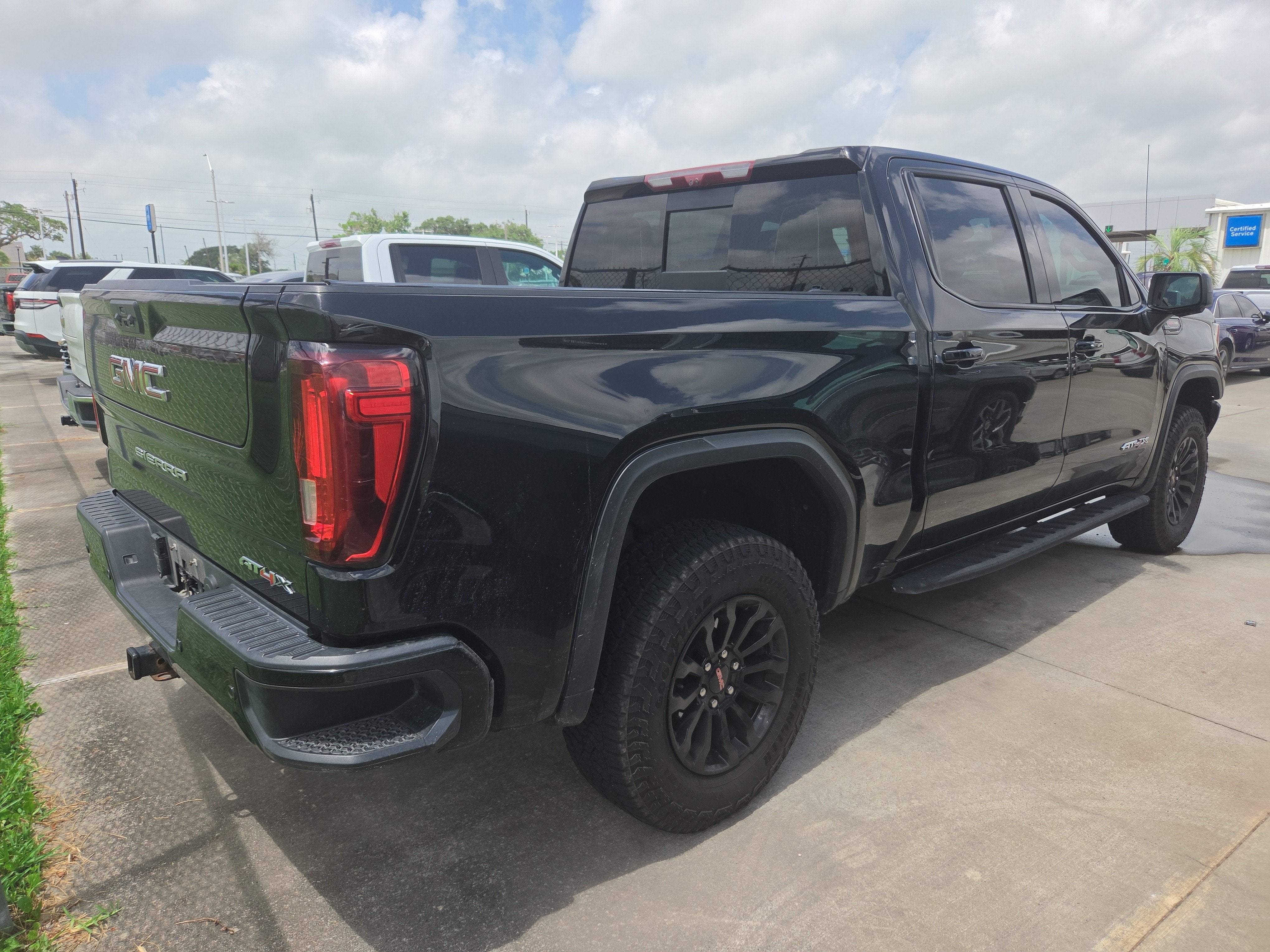 2023 GMC Sierra 1500 AT4X