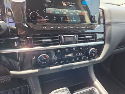 2025 Nissan Pathfinder SL