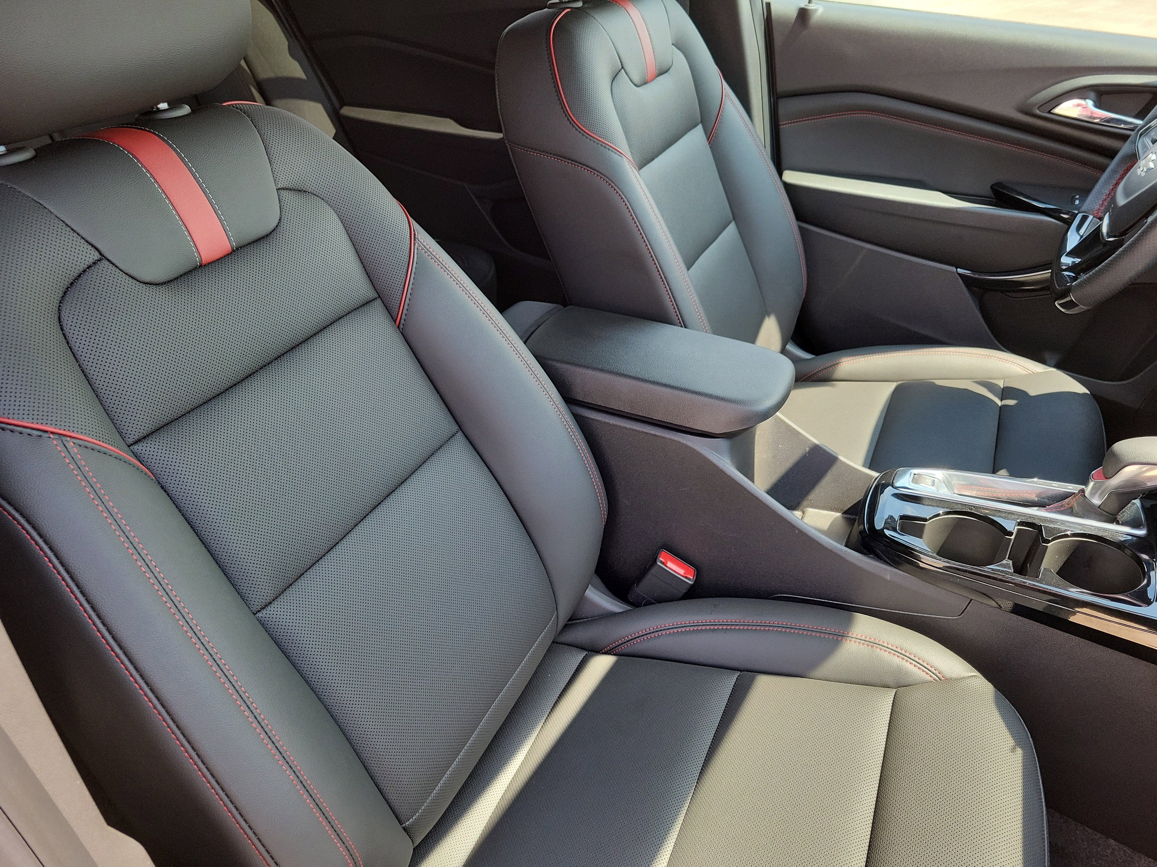 2025 Chevrolet Trax RS - Photo 10