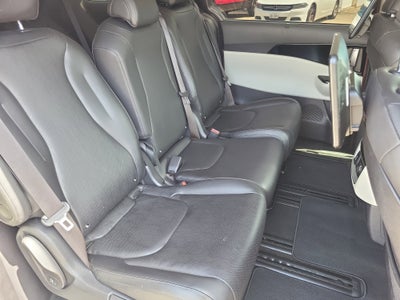 2022 Kia Carnival SX
