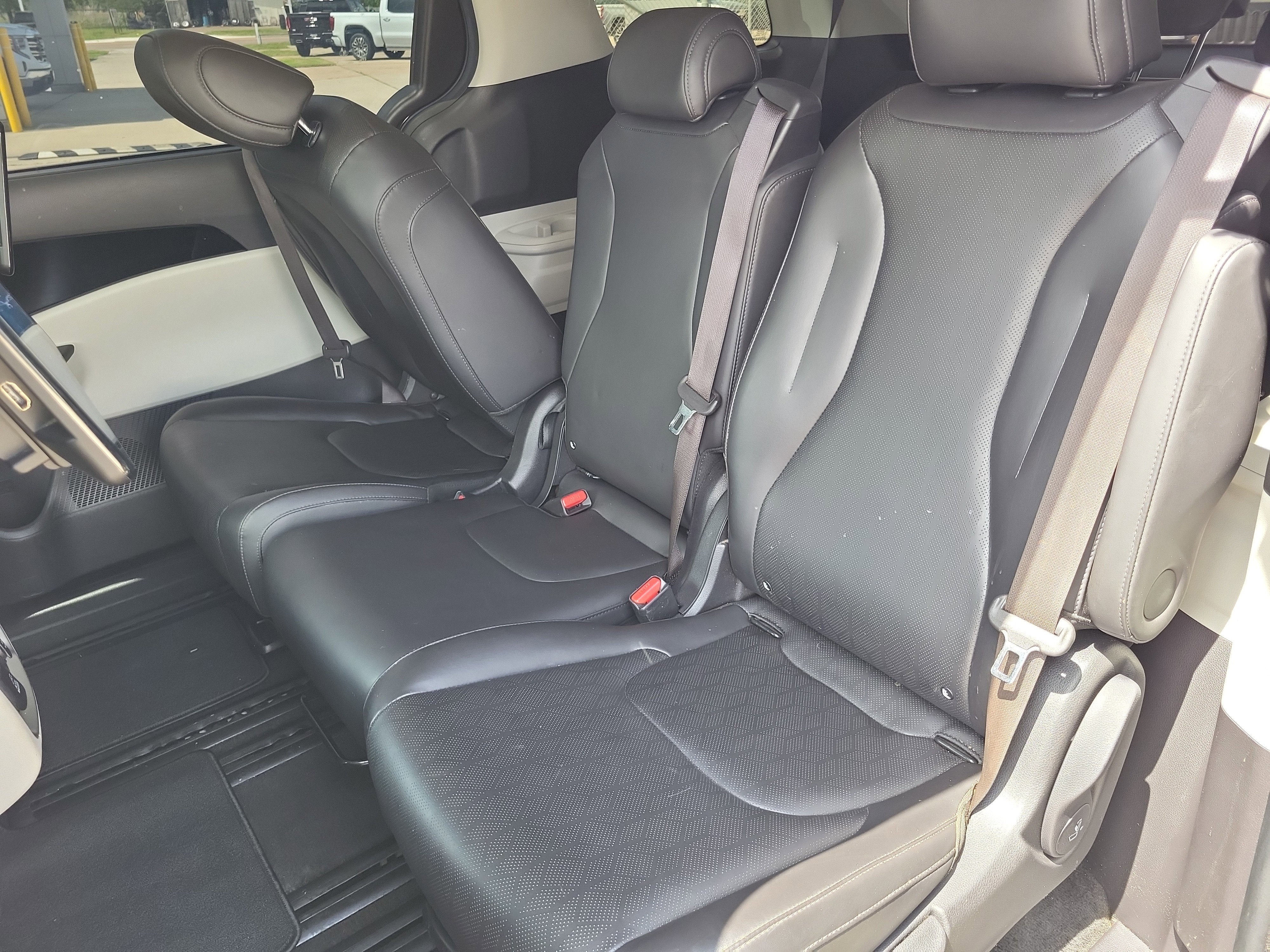 2022 Kia Carnival SX