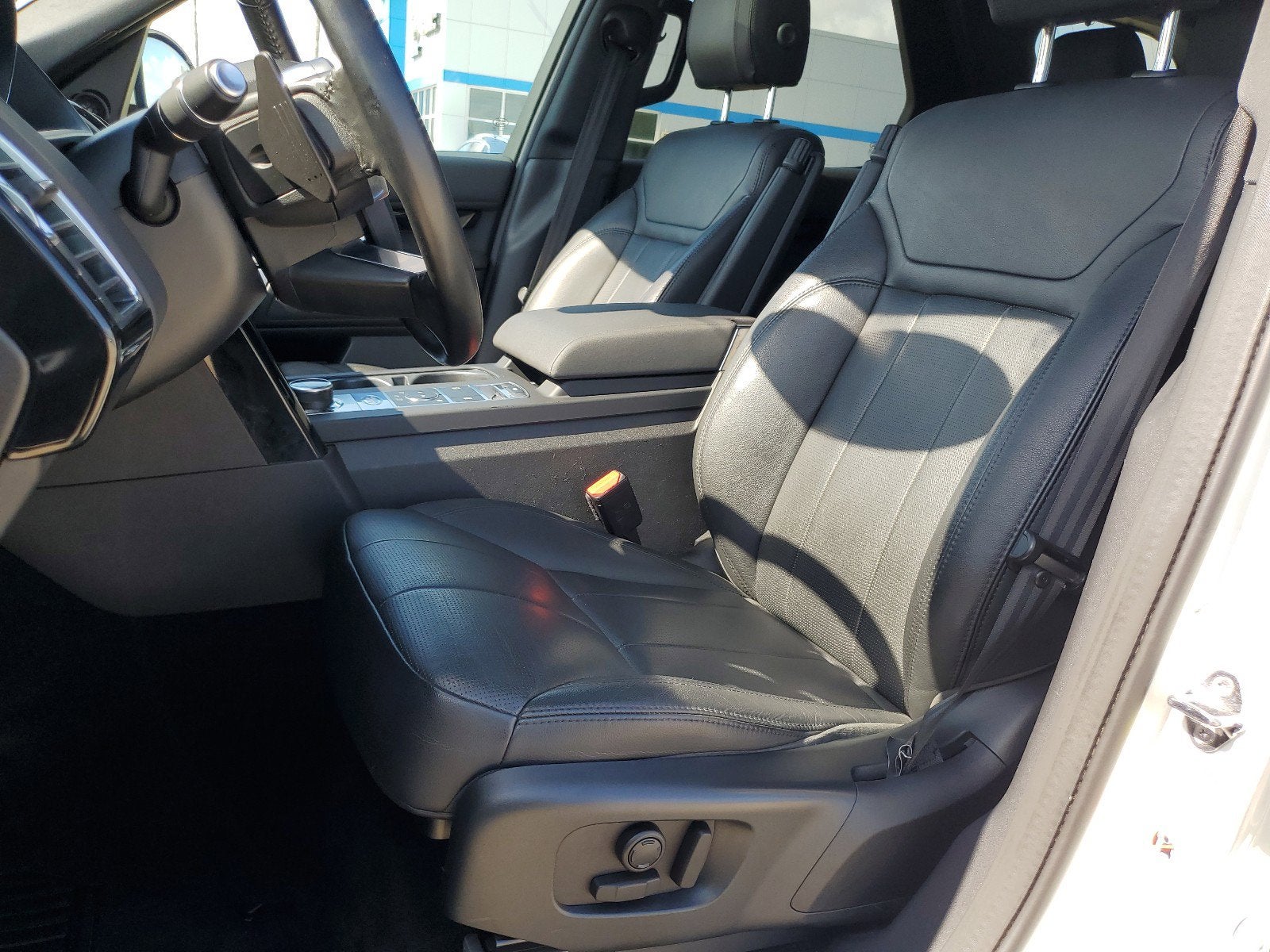 2020 Land Rover Discovery SE