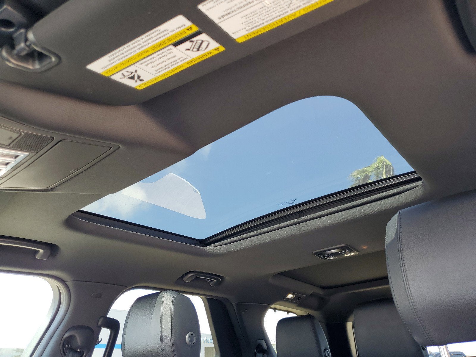 2020 Land Rover Discovery SE